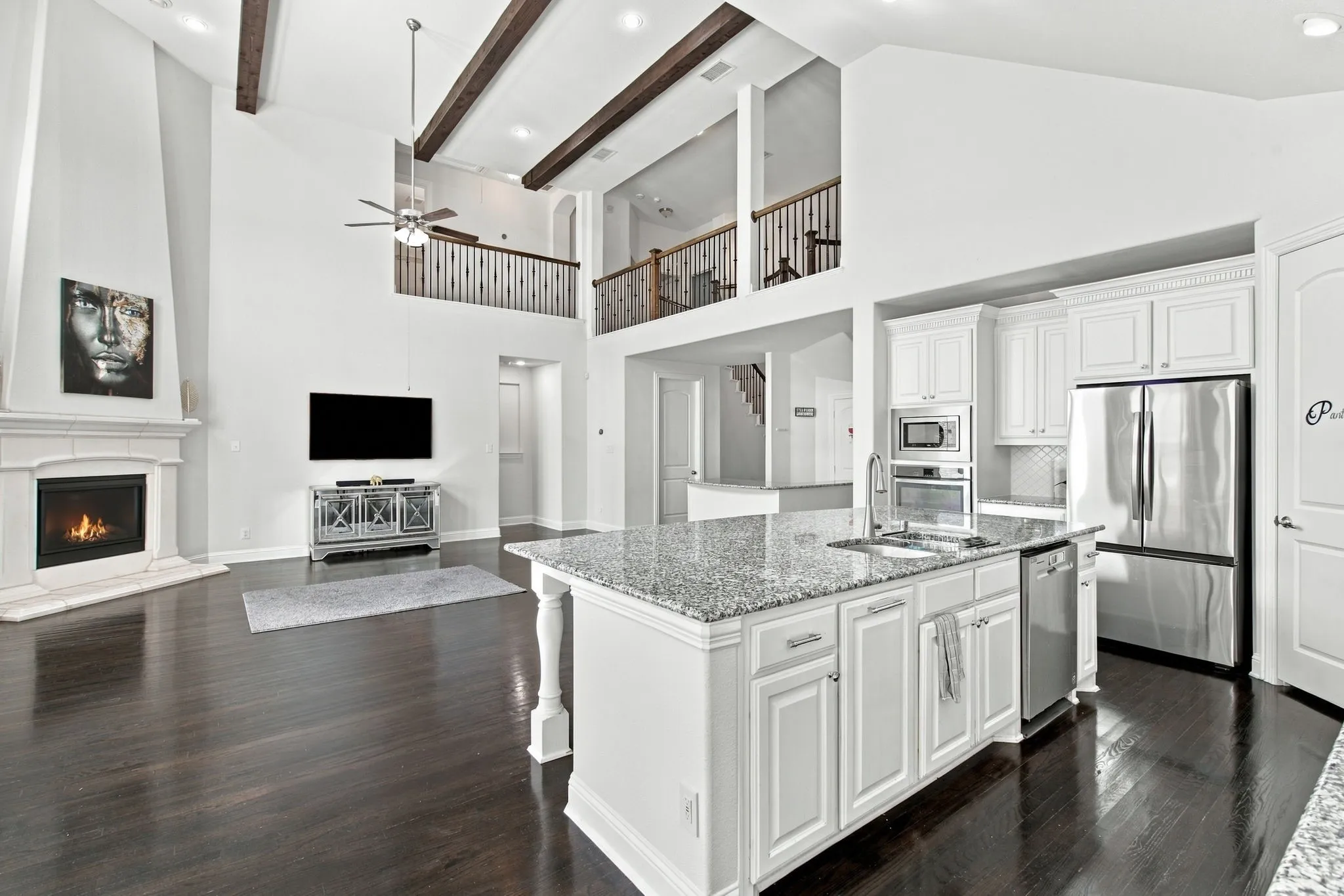 Single Family Residence For Sale in Denton County , 3604 Bankside, The Colony, Texas 75056, 5 Bedroom, 4 Bathroom, 3 Garage spaces, 4,446 Sqft, built in 2016, mls#21400789, Real Estate Agent in The Colony, Homes For Sale in Denton county, Homes For Sale in The Colony, Realtor in The Colony Texas, Real Estate Brokerage Independent Realty Texas, Luminita Cordes Realtor