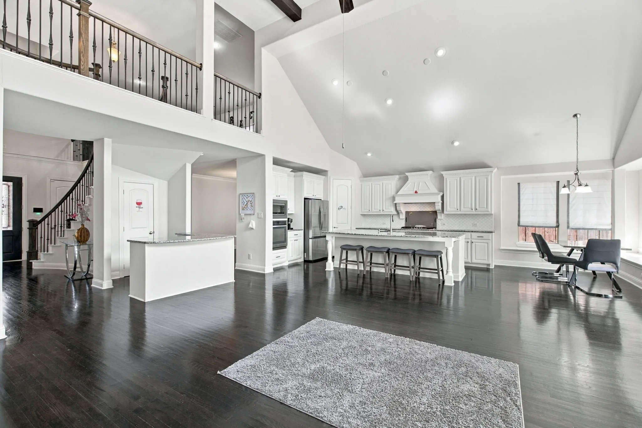 Single Family Residence For Sale in Denton County , 3604 Bankside, The Colony, Texas 75056, 5 Bedroom, 4 Bathroom, 3 Garage spaces, 4,446 Sqft, built in 2016, mls#21400789, Real Estate Agent in The Colony, Homes For Sale in Denton county, Homes For Sale in The Colony, Realtor in The Colony Texas, Real Estate Brokerage Independent Realty Texas, Luminita Cordes Realtor