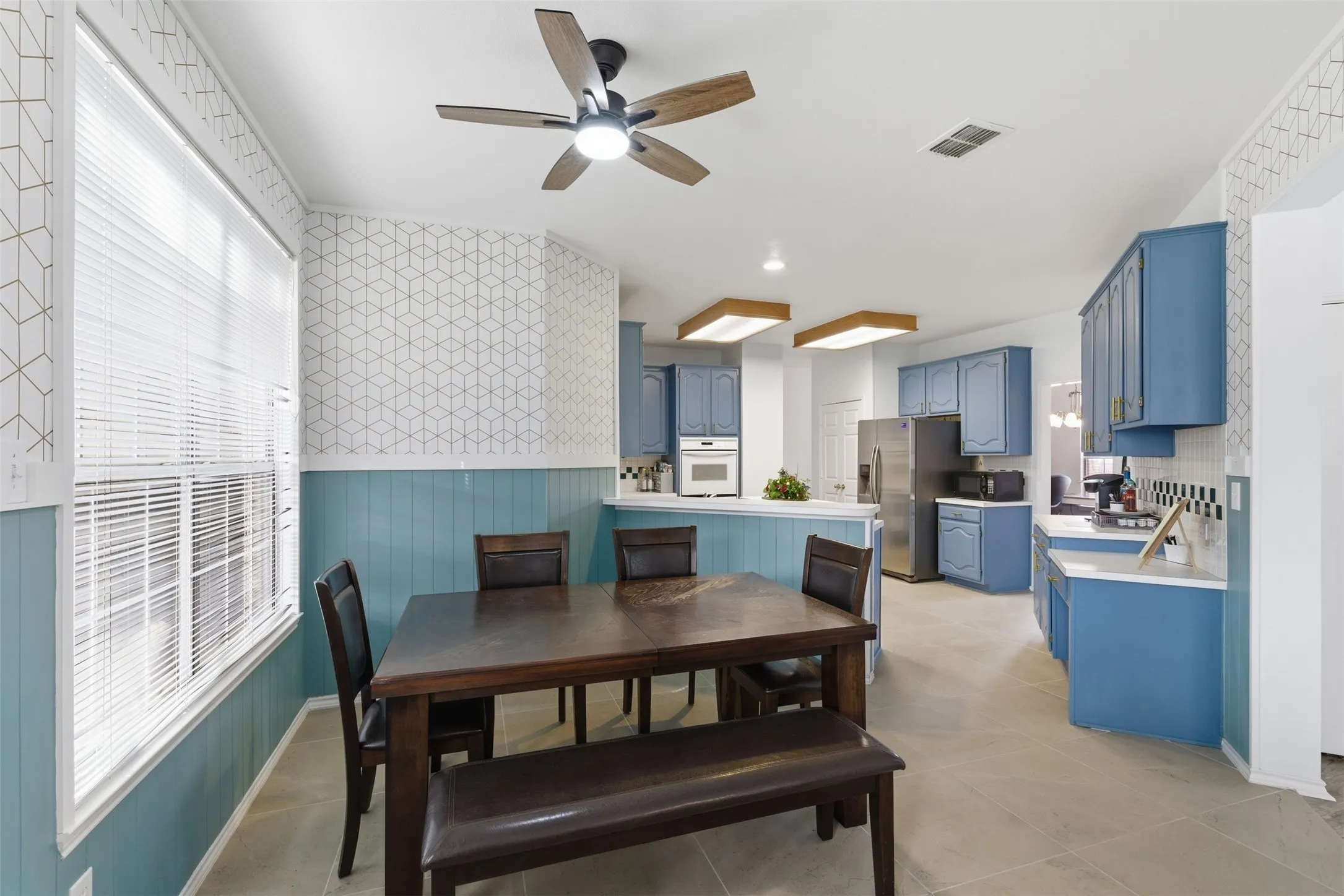 Single Family Residence For Sale in Denton County , 4521 Newport Drive, The Colony, Texas 75056, 4 Bedroom, 3 Bathroom, 2 Garage spaces, 2,831 Sqft, built in 1996, mls#21399794, Real Estate Agent in The Colony, Homes For Sale in Denton county, Homes For Sale in The Colony, Realtor in The Colony Texas, Real Estate Brokerage Independent Realty Texas, Luminita Cordes Realtor