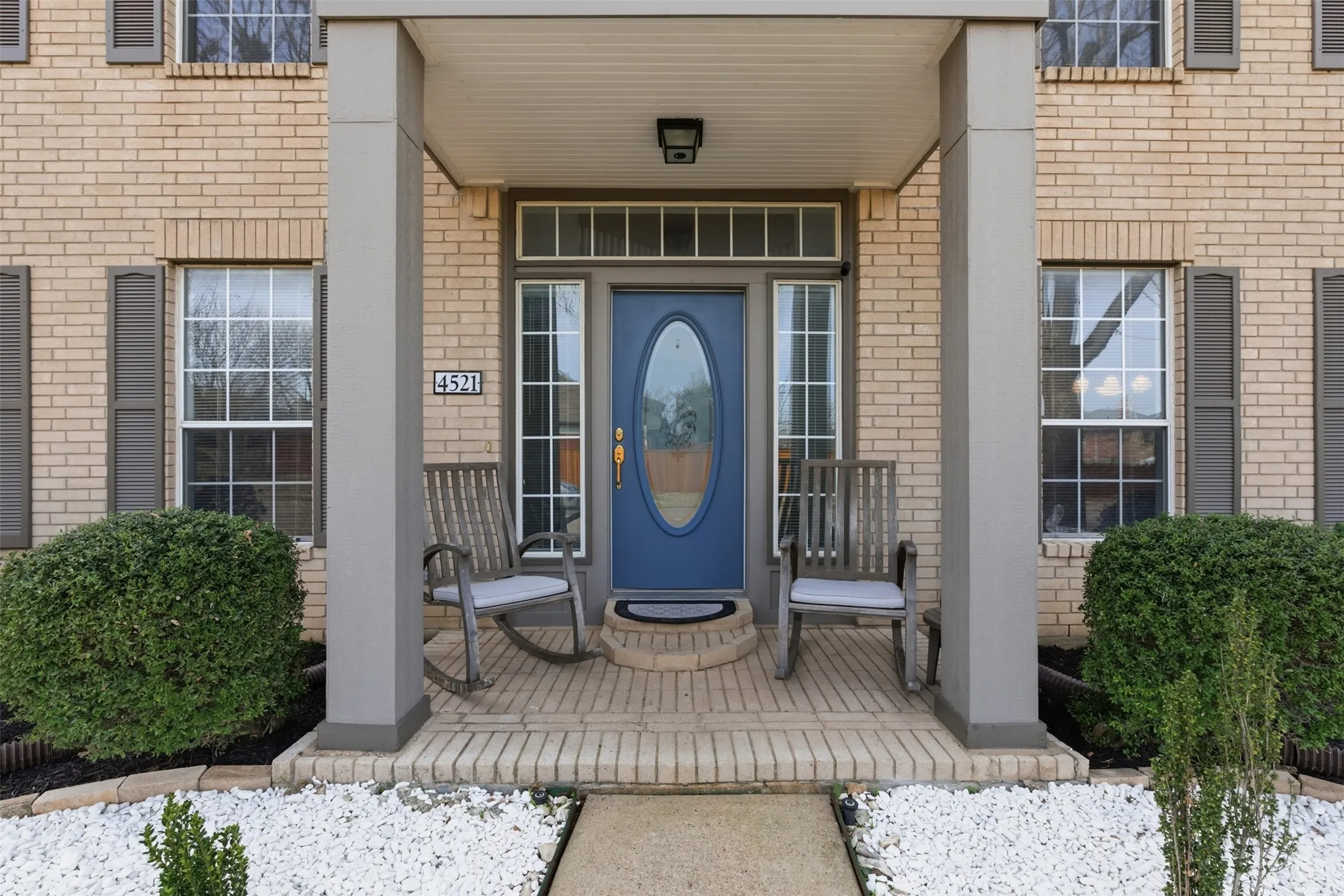 Single Family Residence For Sale in Denton County , 4521 Newport Drive, The Colony, Texas 75056, 4 Bedroom, 3 Bathroom, 2 Garage spaces, 2,831 Sqft, built in 1996, mls#21399794, Real Estate Agent in The Colony, Homes For Sale in Denton county, Homes For Sale in The Colony, Realtor in The Colony Texas, Real Estate Brokerage Independent Realty Texas, Luminita Cordes Realtor