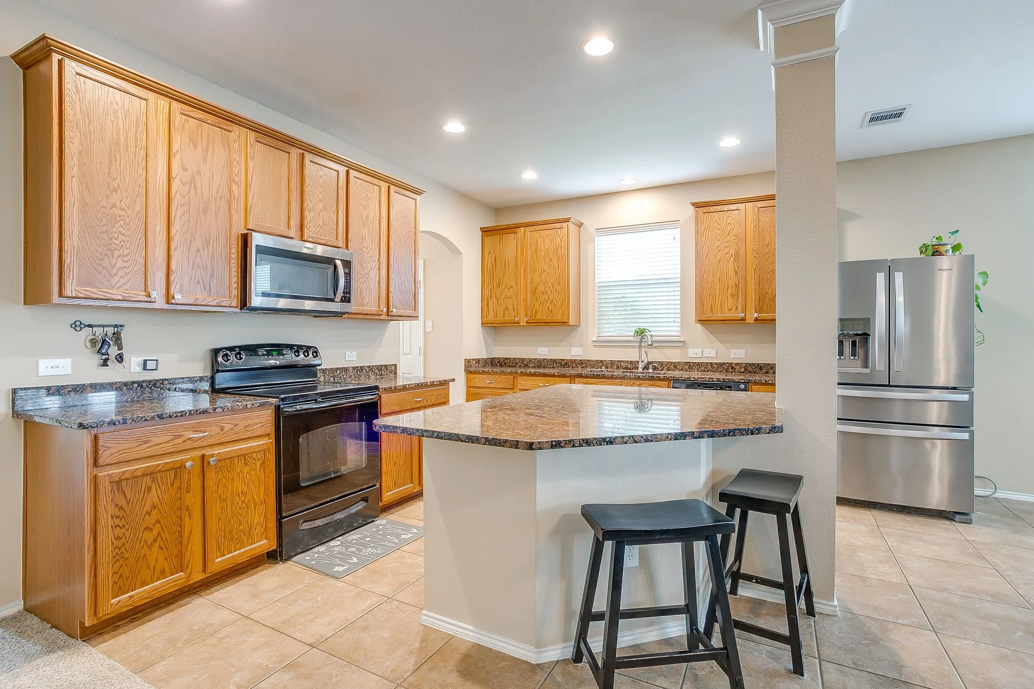 Single Family Residence For Sale in Tarrant County , 3601 Hudgins Ranch Road, Fort Worth, Texas 76262, 4 Bedroom, 3 Bathroom, 2 Garage spaces, 2,536 Sqft, built in 2008, mls#21397713, Real Estate Agent in Fort Worth, Homes For Sale in Tarrant county, Homes For Sale in Fort Worth, Realtor in Fort Worth Texas, Real Estate Brokerage Independent Realty Texas, Luminita Cordes Realtor