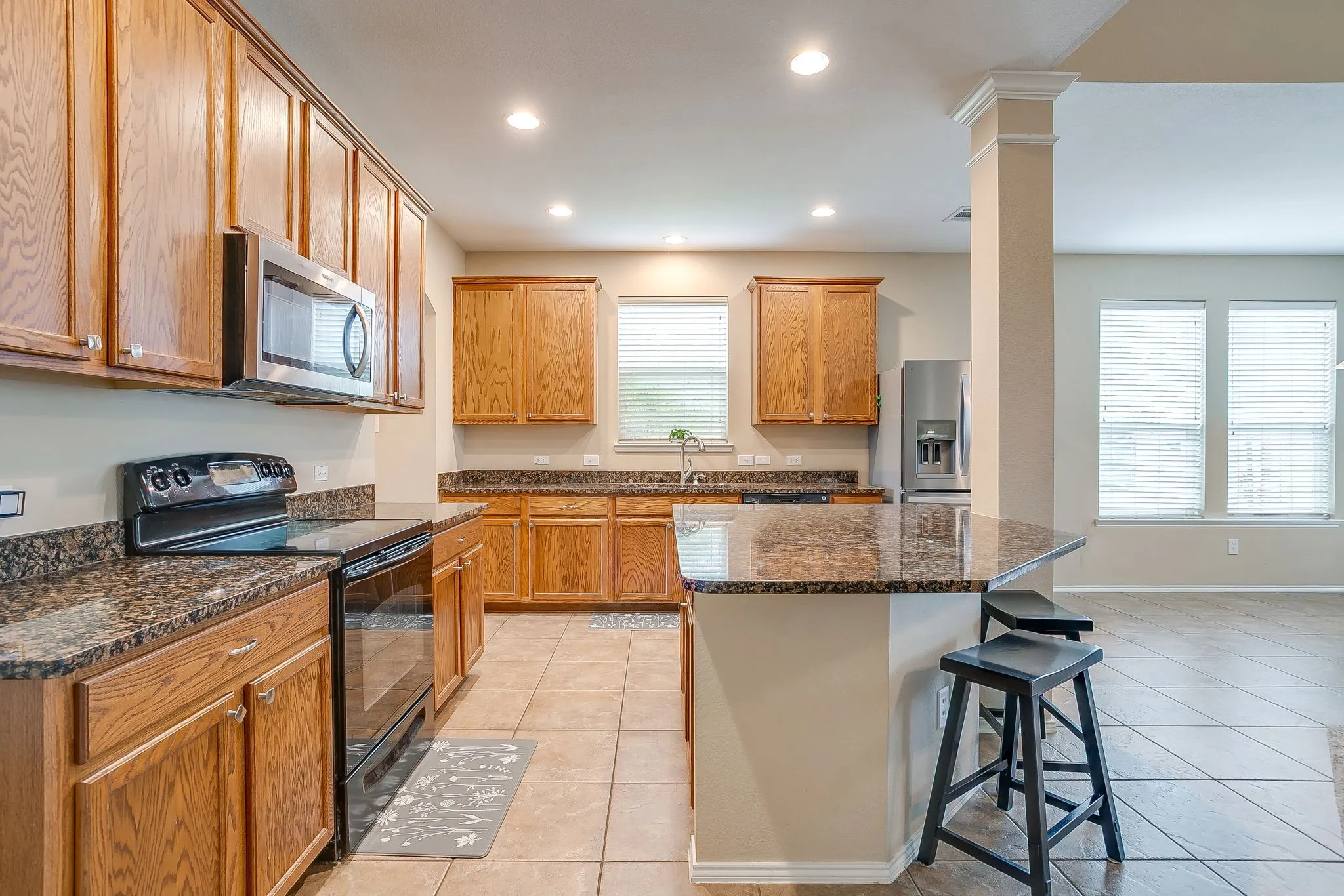 Single Family Residence For Sale in Tarrant County , 3601 Hudgins Ranch Road, Fort Worth, Texas 76262, 4 Bedroom, 3 Bathroom, 2 Garage spaces, 2,536 Sqft, built in 2008, mls#21397713, Real Estate Agent in Fort Worth, Homes For Sale in Tarrant county, Homes For Sale in Fort Worth, Realtor in Fort Worth Texas, Real Estate Brokerage Independent Realty Texas, Luminita Cordes Realtor