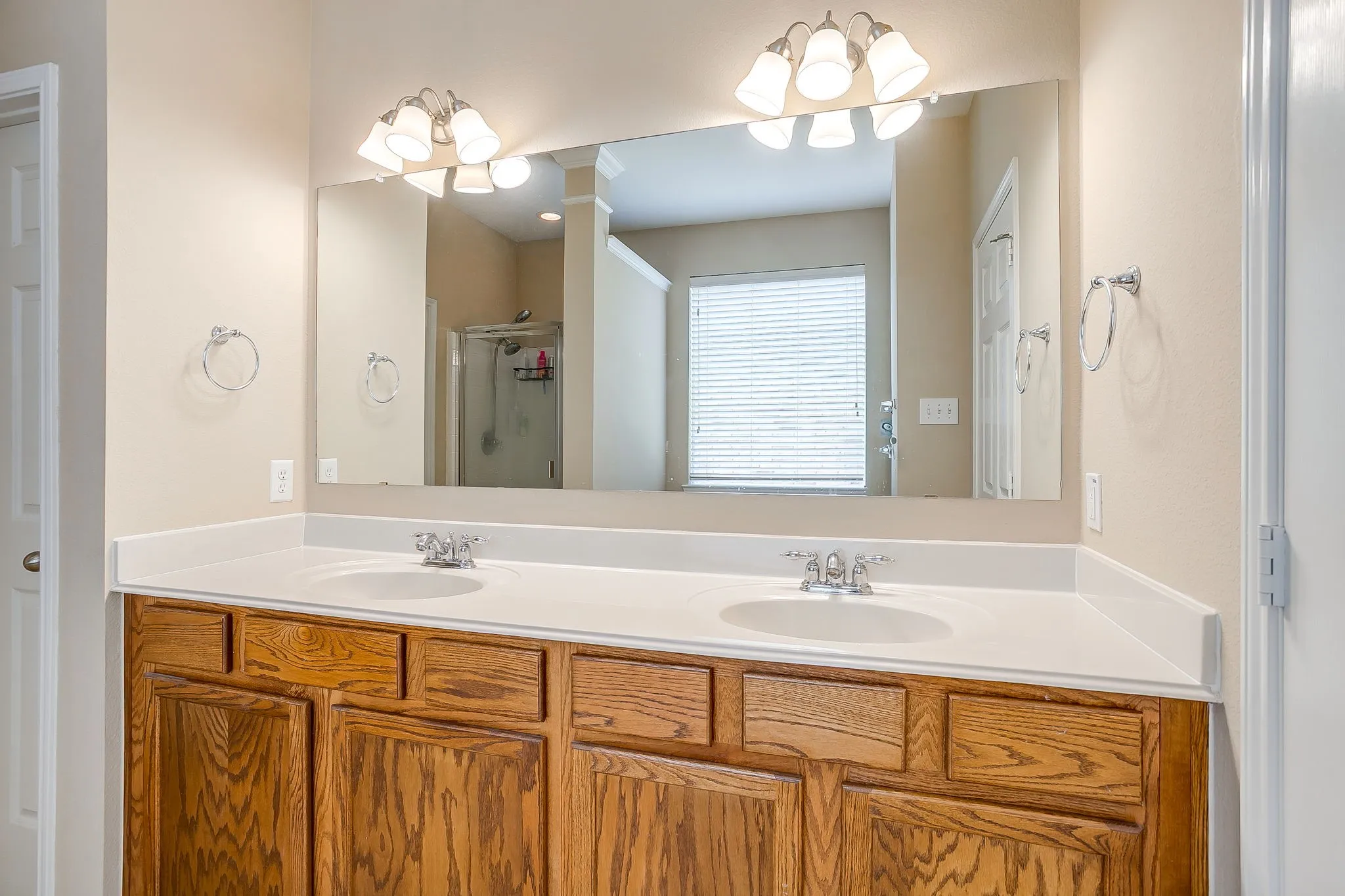 Single Family Residence For Sale in Tarrant County , 3601 Hudgins Ranch Road, Fort Worth, Texas 76262, 4 Bedroom, 3 Bathroom, 2 Garage spaces, 2,536 Sqft, built in 2008, mls#21397713, Real Estate Agent in Fort Worth, Homes For Sale in Tarrant county, Homes For Sale in Fort Worth, Realtor in Fort Worth Texas, Real Estate Brokerage Independent Realty Texas, Luminita Cordes Realtor