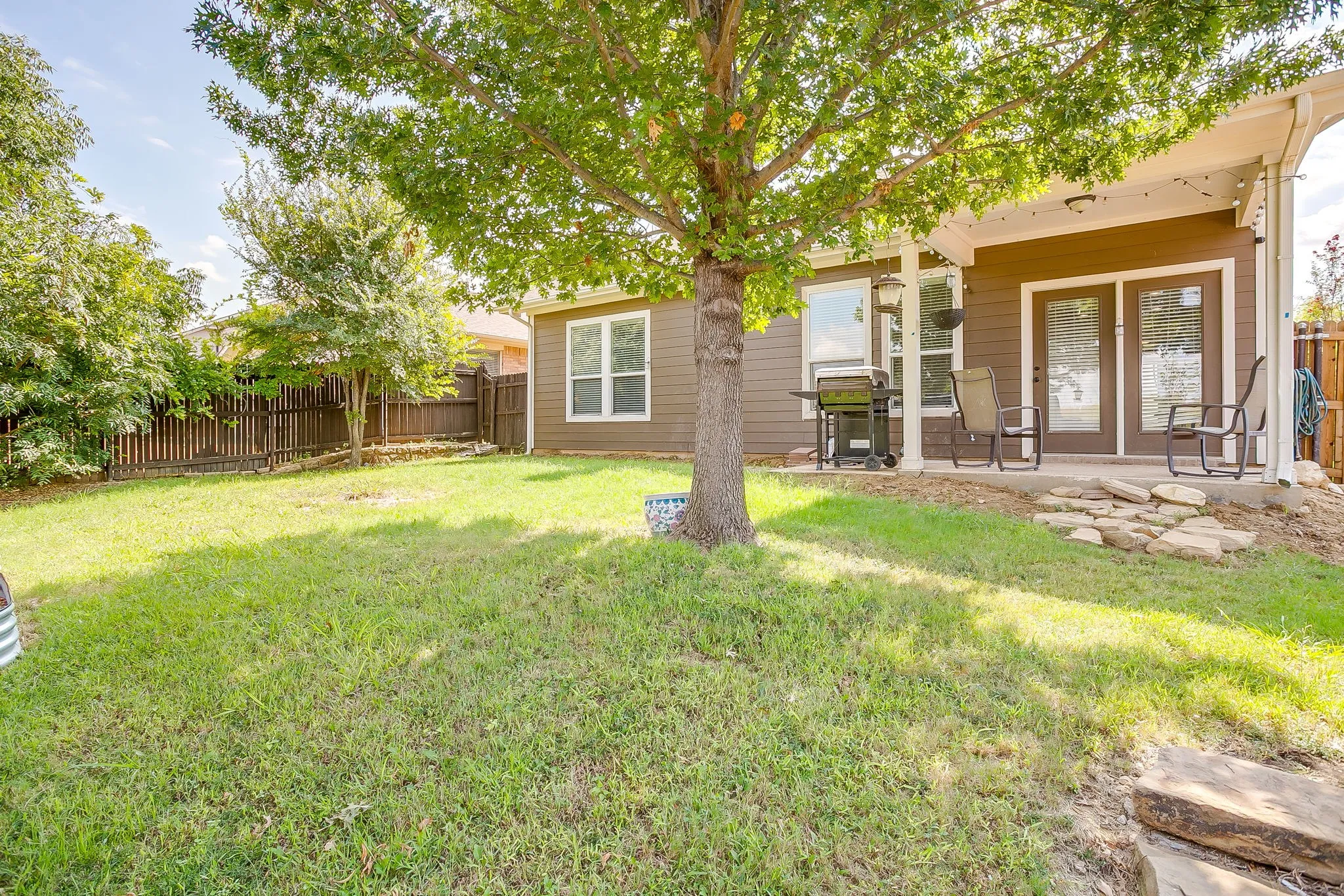 Single Family Residence For Sale in Tarrant County , 3601 Hudgins Ranch Road, Fort Worth, Texas 76262, 4 Bedroom, 3 Bathroom, 2 Garage spaces, 2,536 Sqft, built in 2008, mls#21397713, Real Estate Agent in Fort Worth, Homes For Sale in Tarrant county, Homes For Sale in Fort Worth, Realtor in Fort Worth Texas, Real Estate Brokerage Independent Realty Texas, Luminita Cordes Realtor