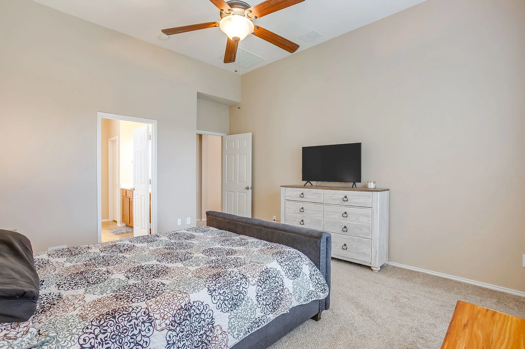 Single Family Residence For Sale in Tarrant County , 3601 Hudgins Ranch Road, Fort Worth, Texas 76262, 4 Bedroom, 3 Bathroom, 2 Garage spaces, 2,536 Sqft, built in 2008, mls#21397713, Real Estate Agent in Fort Worth, Homes For Sale in Tarrant county, Homes For Sale in Fort Worth, Realtor in Fort Worth Texas, Real Estate Brokerage Independent Realty Texas, Luminita Cordes Realtor