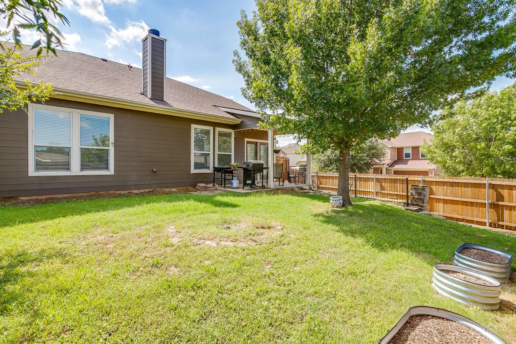 Single Family Residence For Sale in Tarrant County , 3601 Hudgins Ranch Road, Fort Worth, Texas 76262, 4 Bedroom, 3 Bathroom, 2 Garage spaces, 2,536 Sqft, built in 2008, mls#21397713, Real Estate Agent in Fort Worth, Homes For Sale in Tarrant county, Homes For Sale in Fort Worth, Realtor in Fort Worth Texas, Real Estate Brokerage Independent Realty Texas, Luminita Cordes Realtor