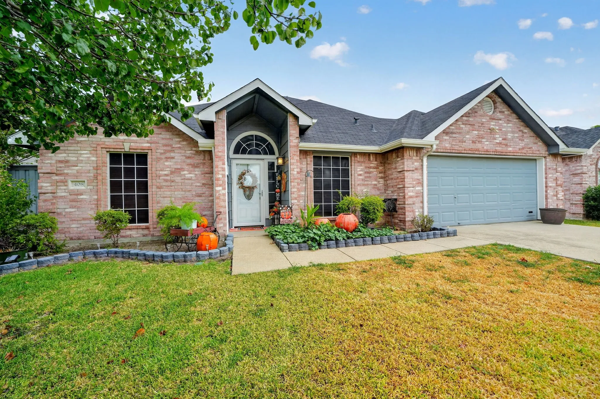 Single Family Residence For Sale in Rockwall County , 408 Er Ellis, Fate, Texas 75087, 3 Bedroom, 2 Bathroom, 2 Garage spaces, 1,278 Sqft, built in 1998, mls#21400831, Real Estate Agent in Fate, Homes For Sale in Rockwall county, Homes For Sale in Fate, Realtor in Fate Texas, Real Estate Brokerage Independent Realty Texas, Luminita Cordes Realtor