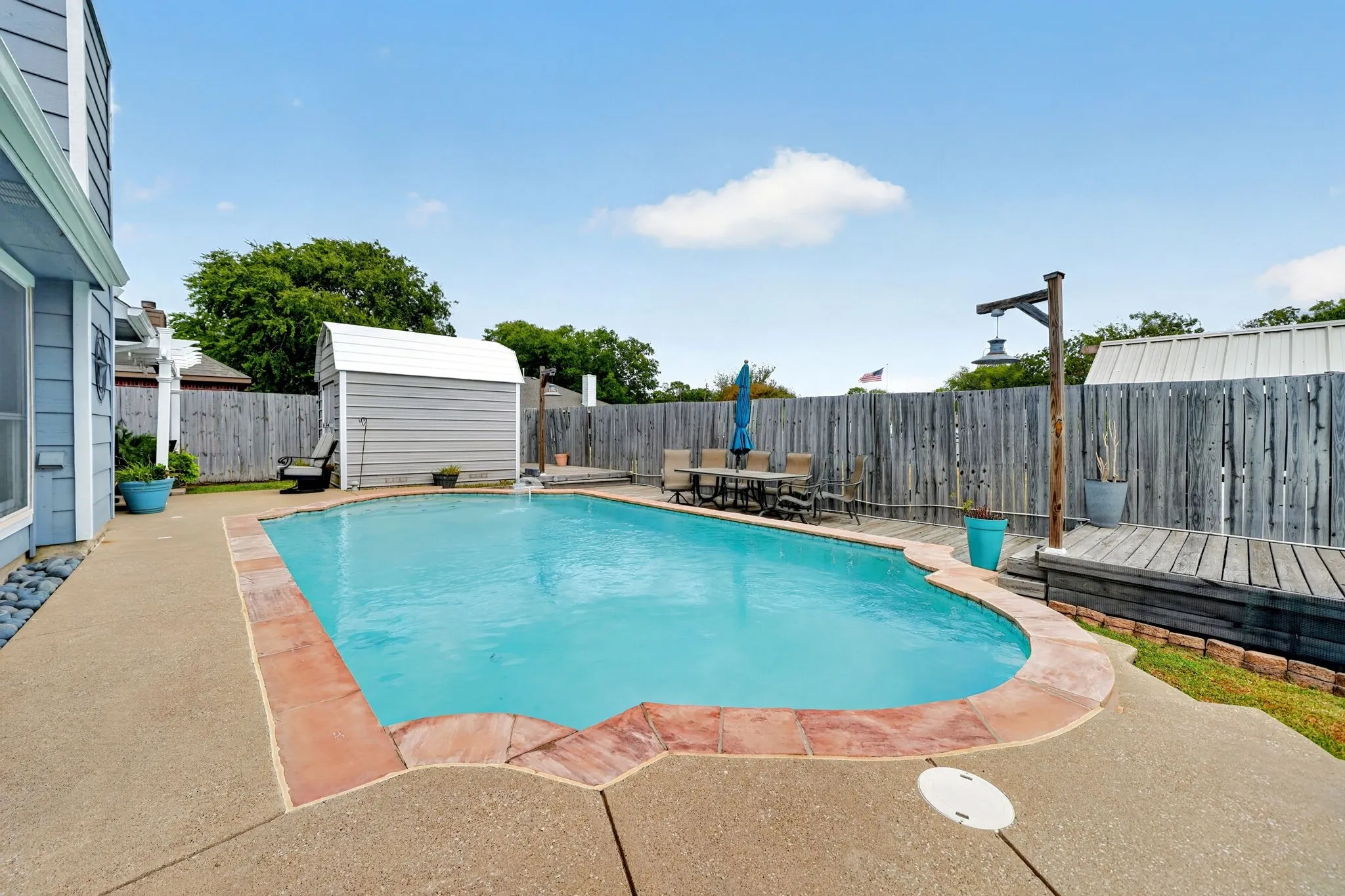 Single Family Residence For Sale in Rockwall County , 408 Er Ellis, Fate, Texas 75087, 3 Bedroom, 2 Bathroom, 2 Garage spaces, 1,278 Sqft, built in 1998, mls#21400831, Real Estate Agent in Fate, Homes For Sale in Rockwall county, Homes For Sale in Fate, Realtor in Fate Texas, Real Estate Brokerage Independent Realty Texas, Luminita Cordes Realtor