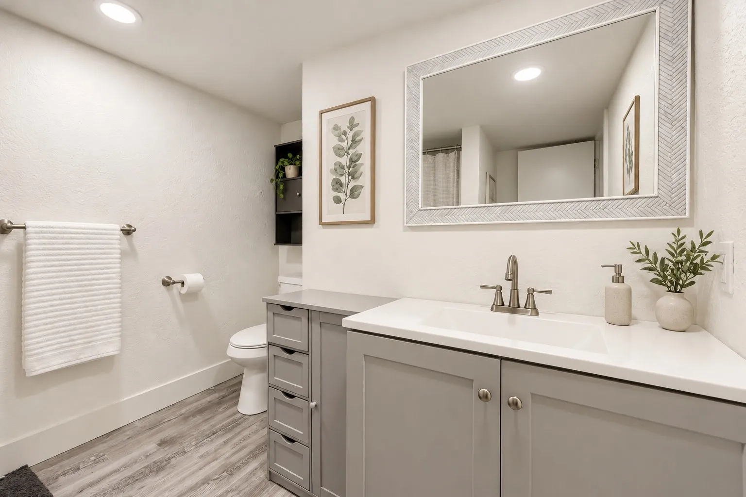 Single Family Residence For Sale in Johnson County , 400 S 3rd Street, Grandview, Texas 76050, 5 Bedroom, 3 Bathroom, 2 Garage spaces, 2,338 Sqft, built in 1940, mls#21399012, Real Estate Agent in Grandview, Homes For Sale in Johnson county, Homes For Sale in Grandview, Realtor in Grandview Texas, Real Estate Brokerage Independent Realty Texas, Luminita Cordes Realtor