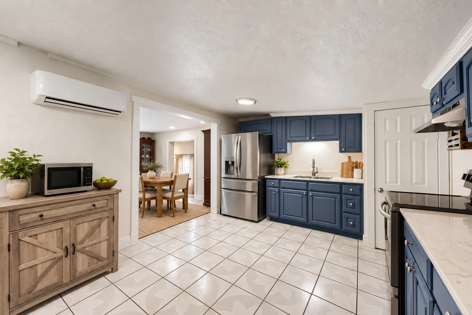 Single Family Residence For Sale in Johnson County , 400 S 3rd Street, Grandview, Texas 76050, 5 Bedroom, 3 Bathroom, 2 Garage spaces, 2,338 Sqft, built in 1940, mls#21399012, Real Estate Agent in Grandview, Homes For Sale in Johnson county, Homes For Sale in Grandview, Realtor in Grandview Texas, Real Estate Brokerage Independent Realty Texas, Luminita Cordes Realtor