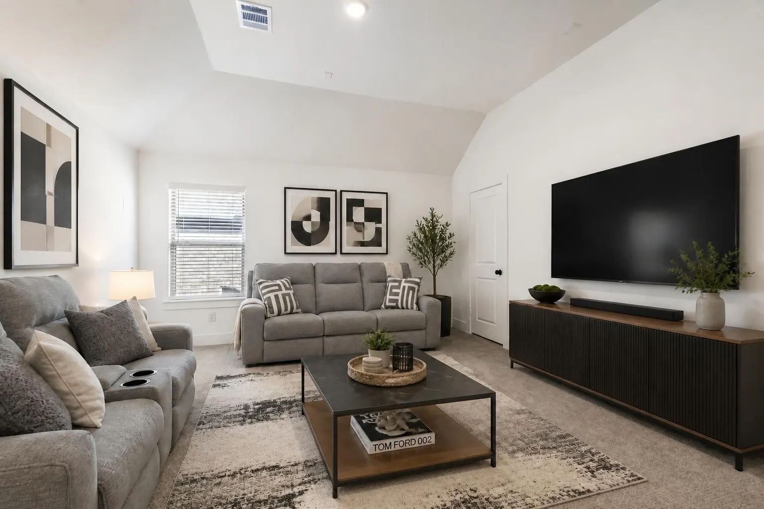 Virtually staged media room
