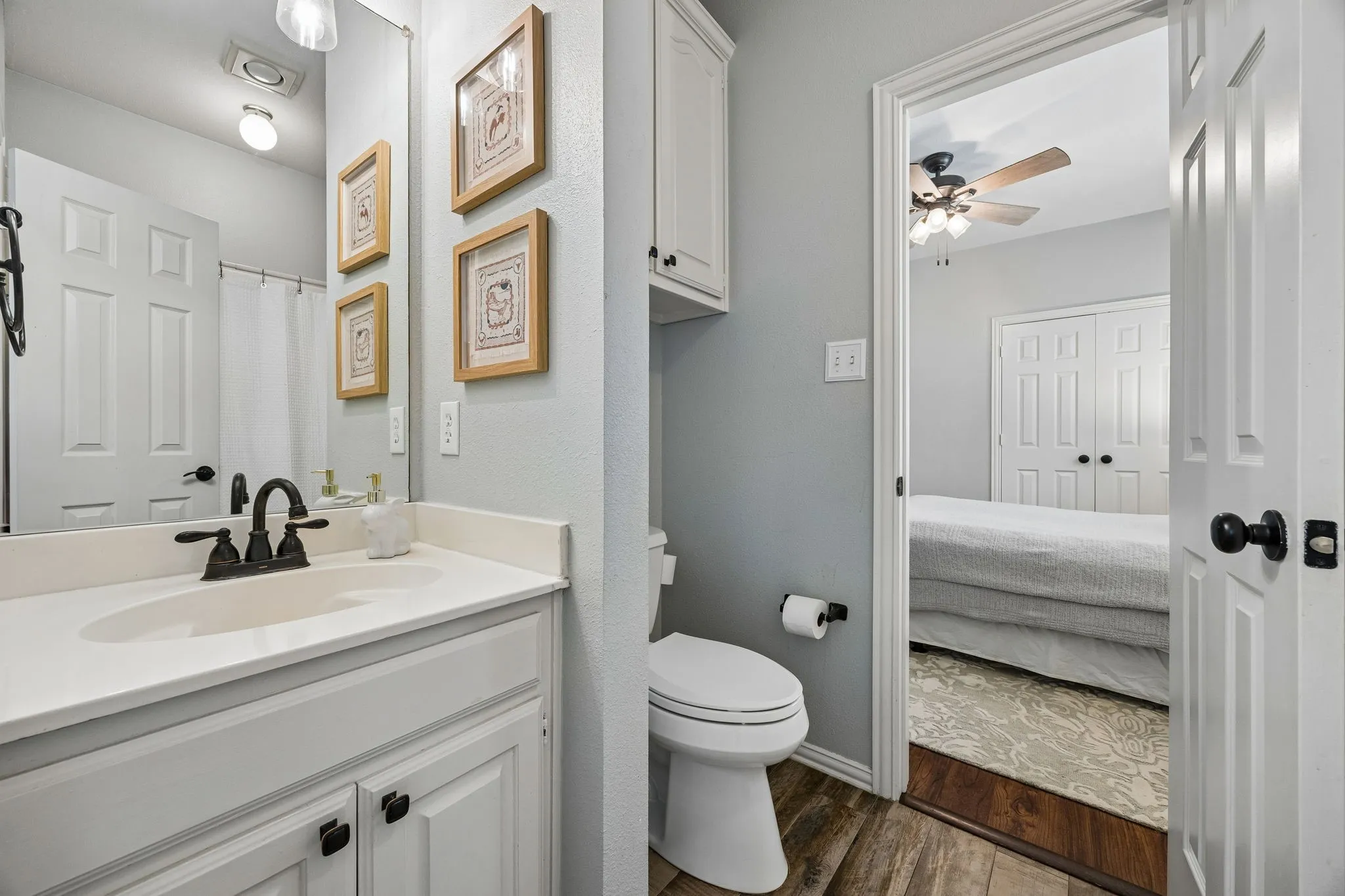 Single Family Residence For Sale in Denton County , 2865 Woodhollow Drive, Highland Village, Texas 75077, 5 Bedroom, 4 Bathroom, 3 Garage spaces, 3,642 Sqft, built in 1992, mls#21400251, Real Estate Agent in Highland Village, Homes For Sale in Denton county, Homes For Sale in Highland Village, Realtor in Highland Village Texas, Real Estate Brokerage Independent Realty Texas, Luminita Cordes Realtor