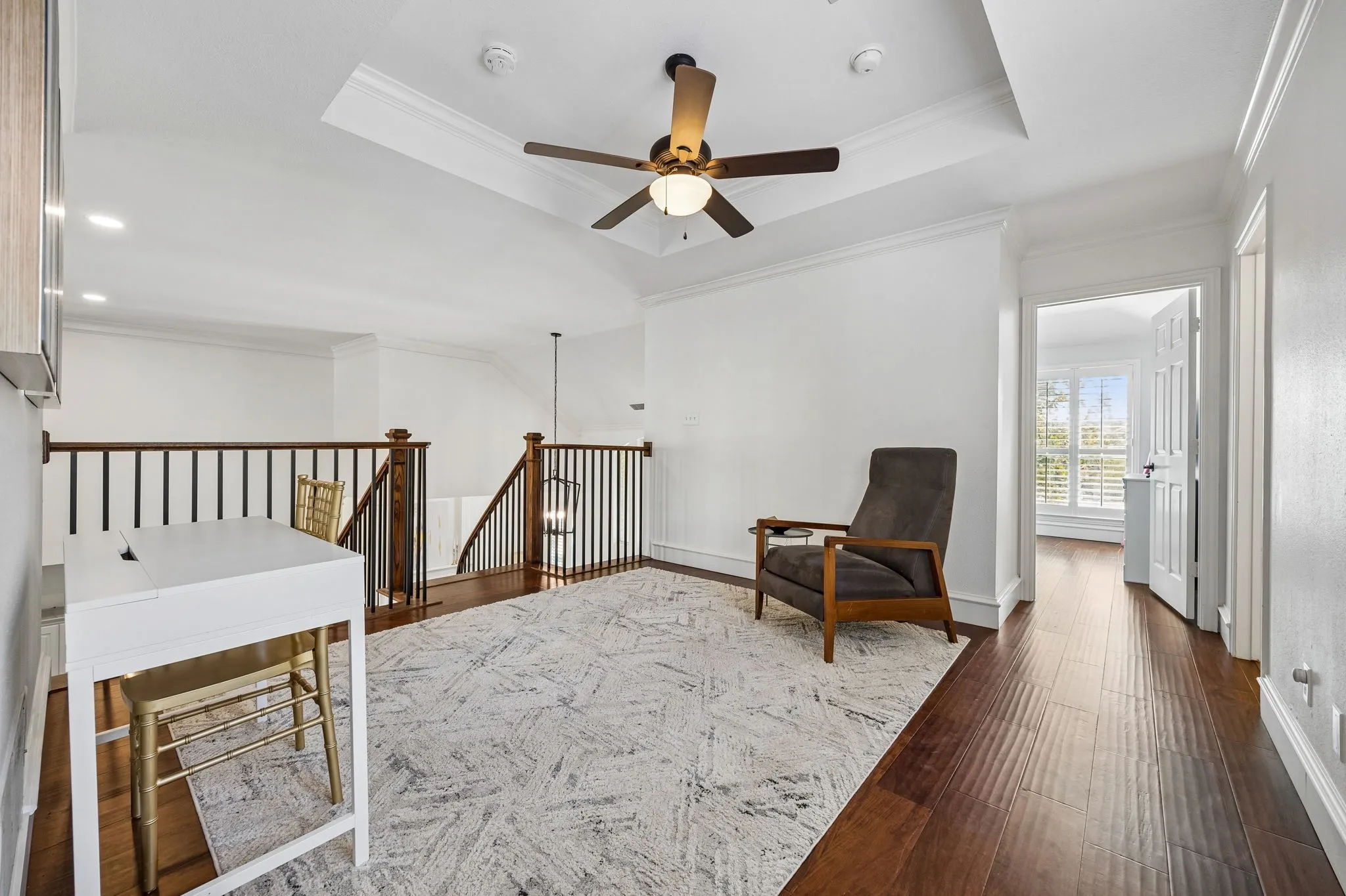 Single Family Residence For Sale in Denton County , 2865 Woodhollow Drive, Highland Village, Texas 75077, 5 Bedroom, 4 Bathroom, 3 Garage spaces, 3,642 Sqft, built in 1992, mls#21400251, Real Estate Agent in Highland Village, Homes For Sale in Denton county, Homes For Sale in Highland Village, Realtor in Highland Village Texas, Real Estate Brokerage Independent Realty Texas, Luminita Cordes Realtor