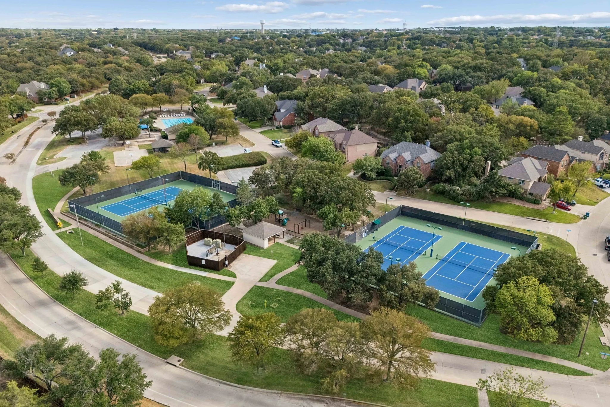 Single Family Residence For Sale in Denton County , 2865 Woodhollow Drive, Highland Village, Texas 75077, 5 Bedroom, 4 Bathroom, 3 Garage spaces, 3,642 Sqft, built in 1992, mls#21400251, Real Estate Agent in Highland Village, Homes For Sale in Denton county, Homes For Sale in Highland Village, Realtor in Highland Village Texas, Real Estate Brokerage Independent Realty Texas, Luminita Cordes Realtor