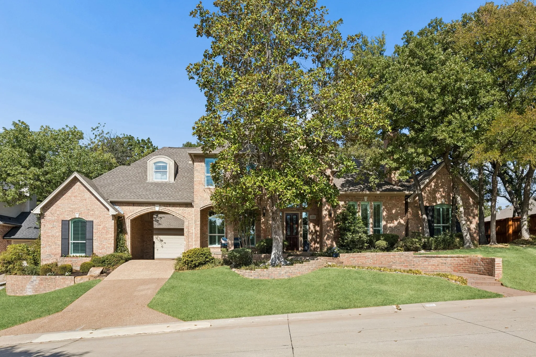 Single Family Residence For Sale in Denton County , 2865 Woodhollow Drive, Highland Village, Texas 75077, 5 Bedroom, 4 Bathroom, 3 Garage spaces, 3,642 Sqft, built in 1992, mls#21400251, Real Estate Agent in Highland Village, Homes For Sale in Denton county, Homes For Sale in Highland Village, Realtor in Highland Village Texas, Real Estate Brokerage Independent Realty Texas, Luminita Cordes Realtor