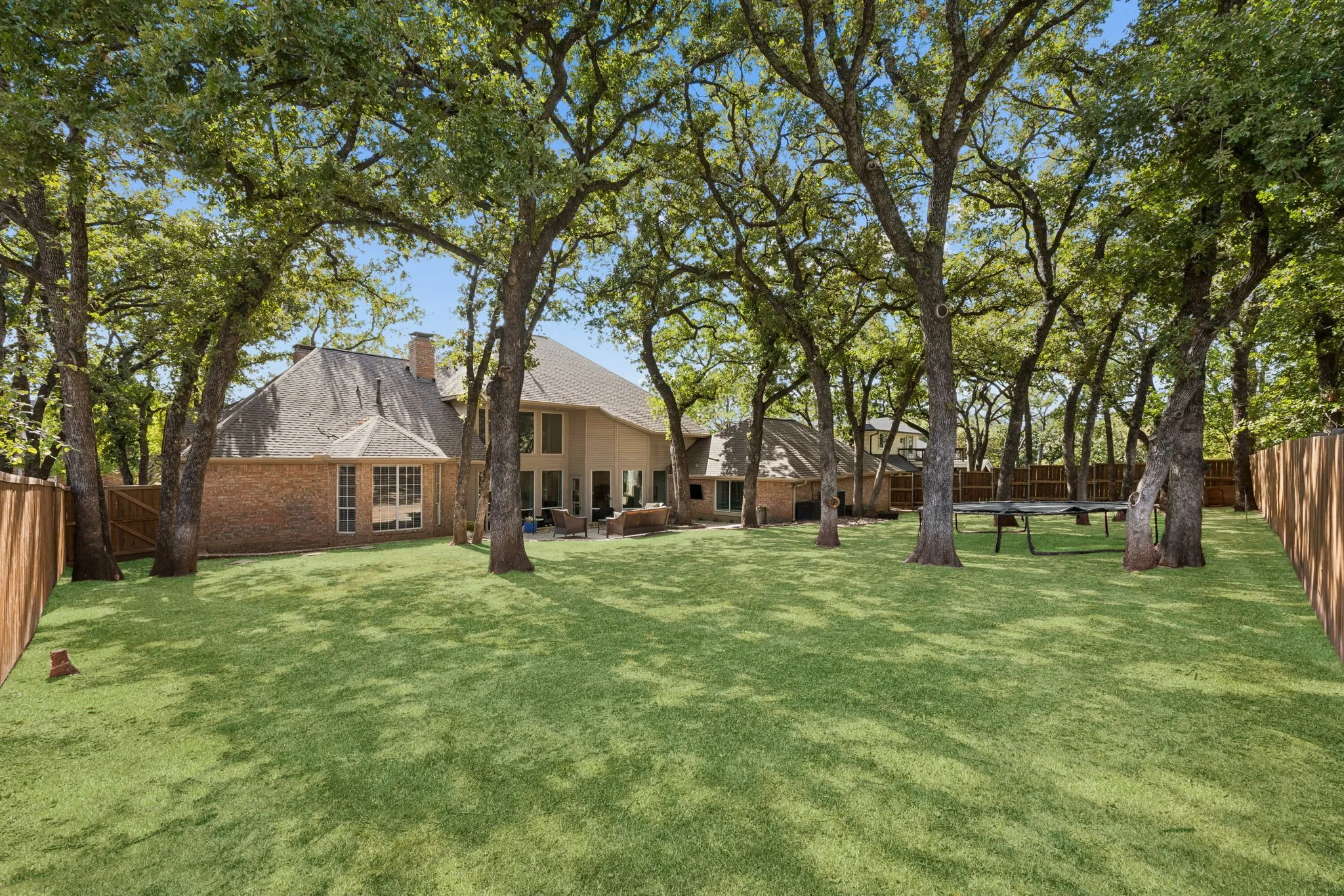 Single Family Residence For Sale in Denton County , 2865 Woodhollow Drive, Highland Village, Texas 75077, 5 Bedroom, 4 Bathroom, 3 Garage spaces, 3,642 Sqft, built in 1992, mls#21400251, Real Estate Agent in Highland Village, Homes For Sale in Denton county, Homes For Sale in Highland Village, Realtor in Highland Village Texas, Real Estate Brokerage Independent Realty Texas, Luminita Cordes Realtor