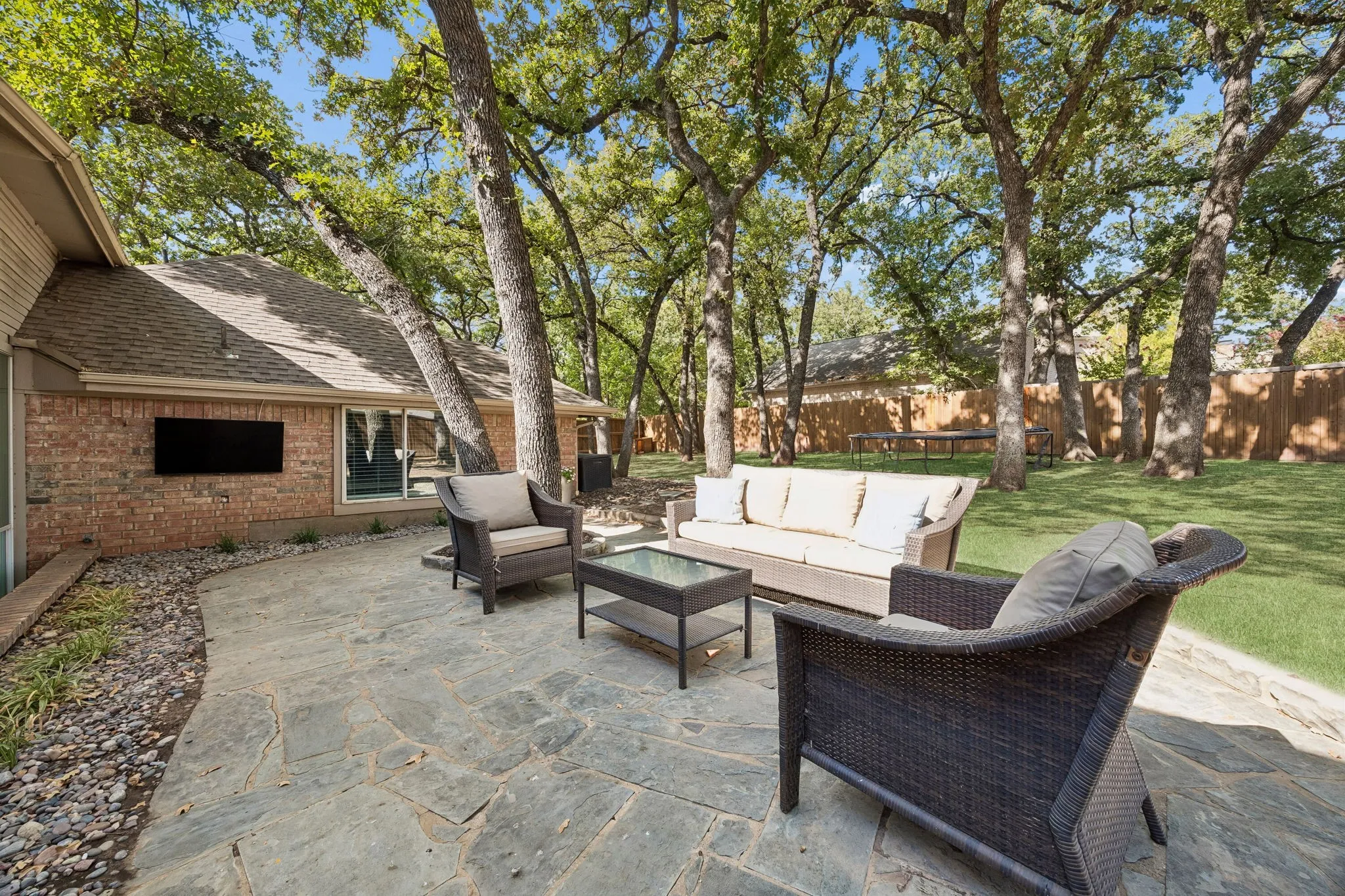 Single Family Residence For Sale in Denton County , 2865 Woodhollow Drive, Highland Village, Texas 75077, 5 Bedroom, 4 Bathroom, 3 Garage spaces, 3,642 Sqft, built in 1992, mls#21400251, Real Estate Agent in Highland Village, Homes For Sale in Denton county, Homes For Sale in Highland Village, Realtor in Highland Village Texas, Real Estate Brokerage Independent Realty Texas, Luminita Cordes Realtor