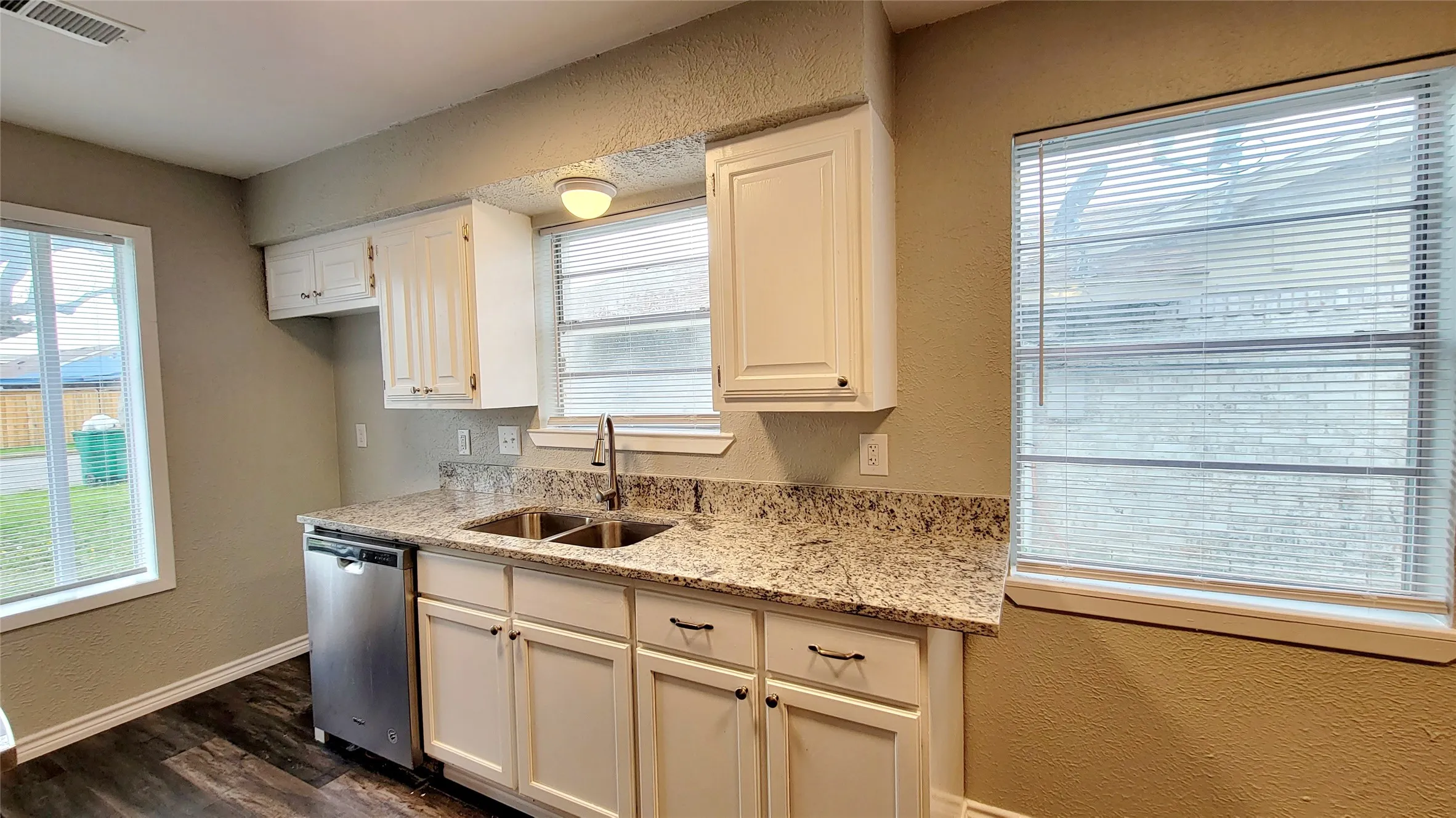 Single Family Residence For Rent in Hunt County , 2602 Bliss, Greenville, Texas 75402, 4 Bedroom, 2 Bathroom, Garage spaces, 1,545 Sqft, built in 1971, mls#21400456, Real Estate Agent in Greenville, Homes For Rent in Hunt county, Homes For Rent in Greenville, Realtor in Greenville Texas, Real Estate Brokerage Independent Realty Texas, Luminita Cordes Realtor