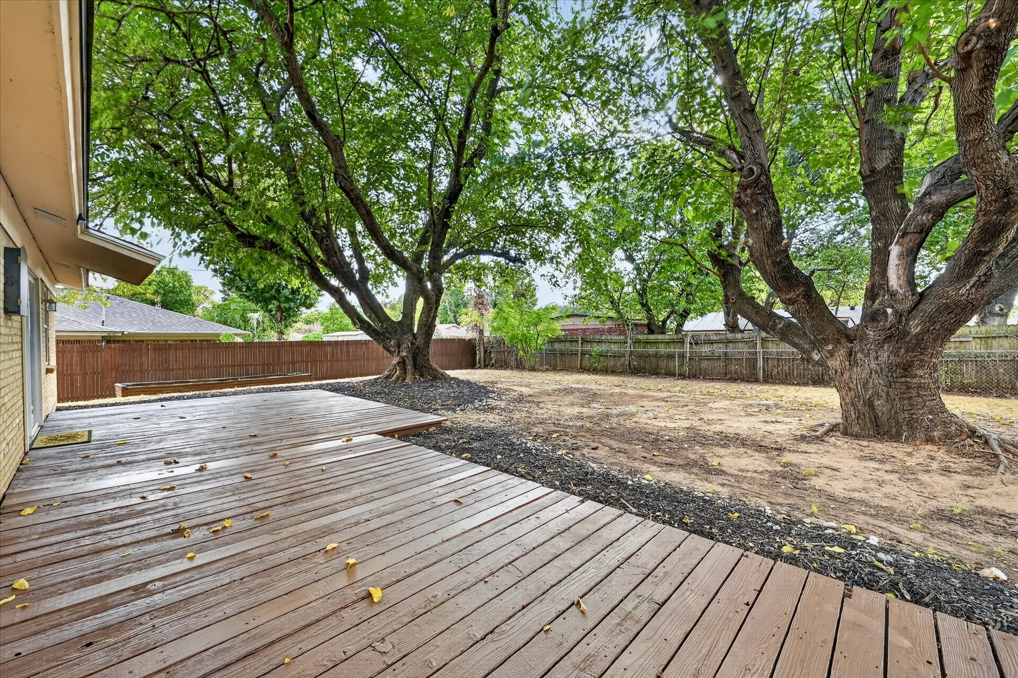 Single Family Residence For Sale in Tarrant County , 1121 Greendale Drive, Bedford, Texas 76022, 3 Bedroom, 2 Bathroom, 2 Garage spaces, 1,209 Sqft, built in 1970, mls#21392877, Real Estate Agent in Bedford, Homes For Sale in Tarrant county, Homes For Sale in Bedford, Realtor in Bedford Texas, Real Estate Brokerage Independent Realty Texas, Luminita Cordes Realtor