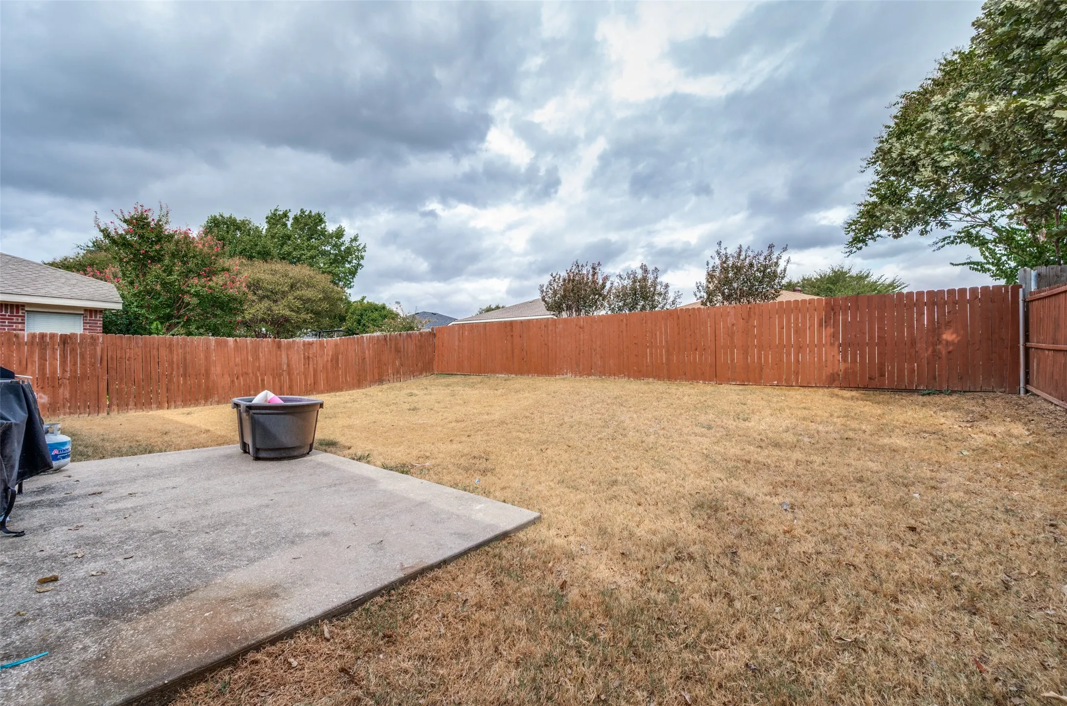 Single Family Residence For Rent in Denton County , 1063 Port Sullivan Drive, Little Elm, Texas 75068, 3 Bedroom, 2 Bathroom, 3 Garage spaces, 1,364 Sqft, built in 2002, mls#21398597, Real Estate Agent in Little Elm, Homes For Rent in Denton county, Homes For Rent in Little Elm, Realtor in Little Elm Texas, Real Estate Brokerage Independent Realty Texas, Luminita Cordes Realtor