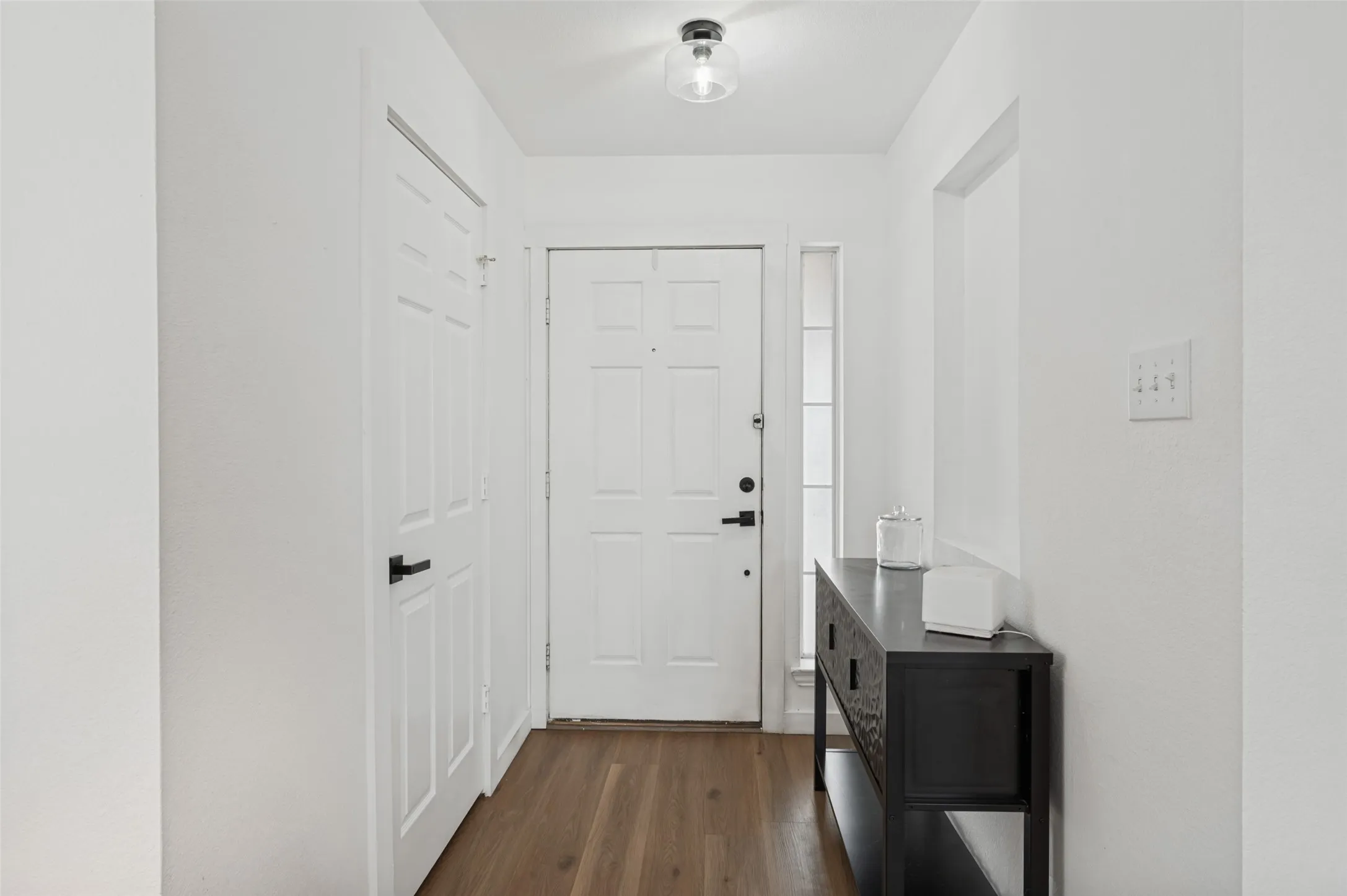 Single Family Residence For Rent in Denton County , 1063 Port Sullivan Drive, Little Elm, Texas 75068, 3 Bedroom, 2 Bathroom, 3 Garage spaces, 1,364 Sqft, built in 2002, mls#21398597, Real Estate Agent in Little Elm, Homes For Rent in Denton county, Homes For Rent in Little Elm, Realtor in Little Elm Texas, Real Estate Brokerage Independent Realty Texas, Luminita Cordes Realtor