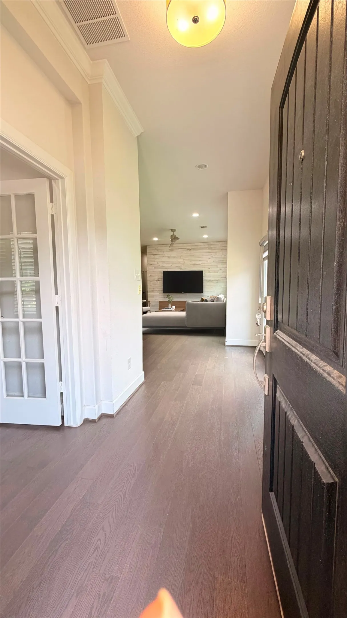 Single Family Residence For Sale in Dallas County , 6683 Escondido Street, Irving, Texas 75039, 4 Bedroom, 5 Bathroom, 2 Garage spaces, 3,016 Sqft, built in 2016, mls#21401046, Real Estate Agent in Irving, Homes For Sale in Dallas county, Homes For Sale in Irving, Realtor in Irving Texas, Real Estate Brokerage Independent Realty Texas, Luminita Cordes Realtor