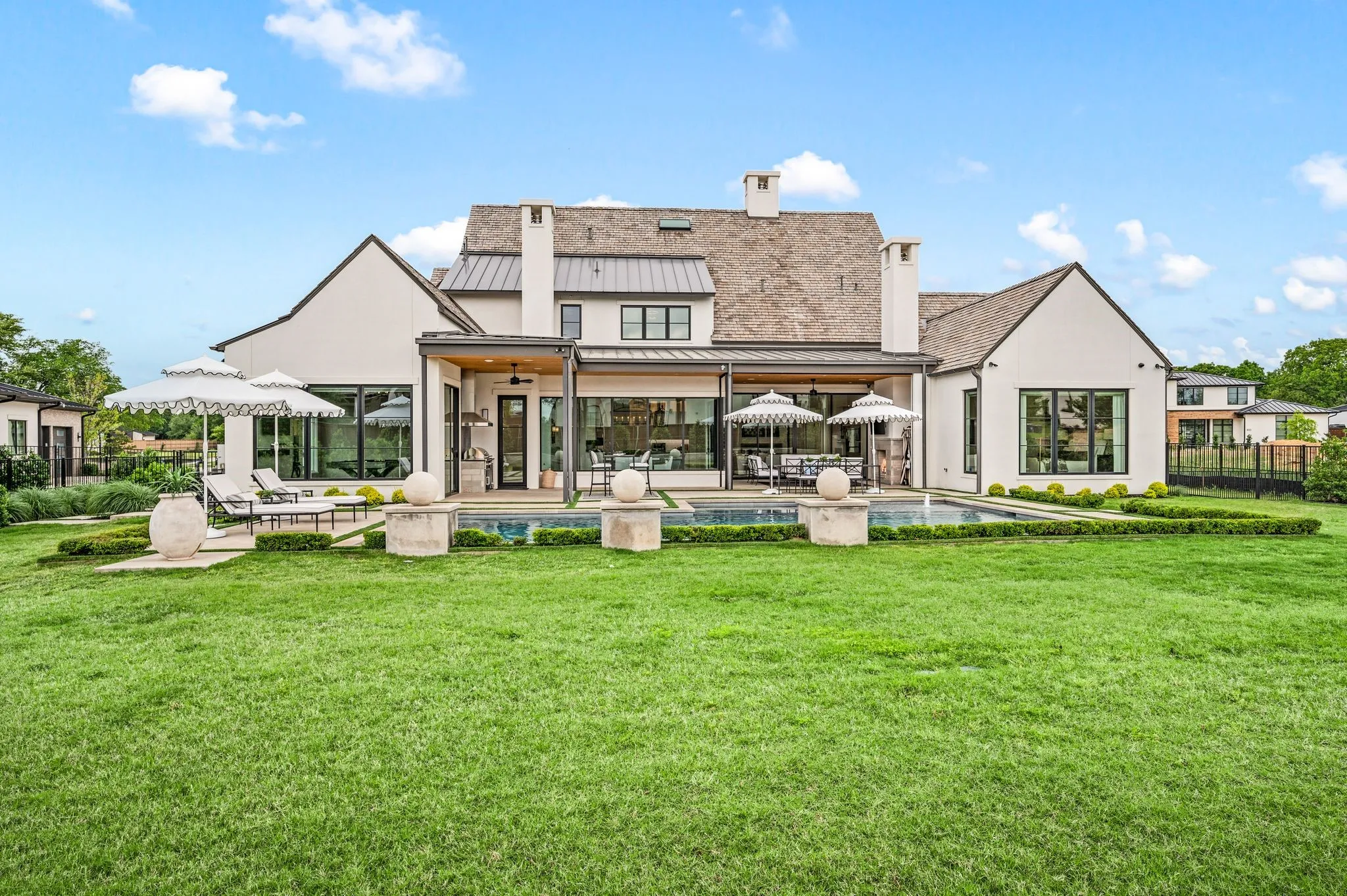 Single Family Residence For Sale in Tarrant County , 805 Stacy Drive, Southlake, Texas 76092, 5 Bedroom, 6 Bathroom, 3 Garage spaces, 5,608 Sqft, built in 2023, mls#21394014, Real Estate Agent in Southlake, Homes For Sale in Tarrant county, Homes For Sale in Southlake, Realtor in Southlake Texas, Real Estate Brokerage Independent Realty Texas, Luminita Cordes Realtor