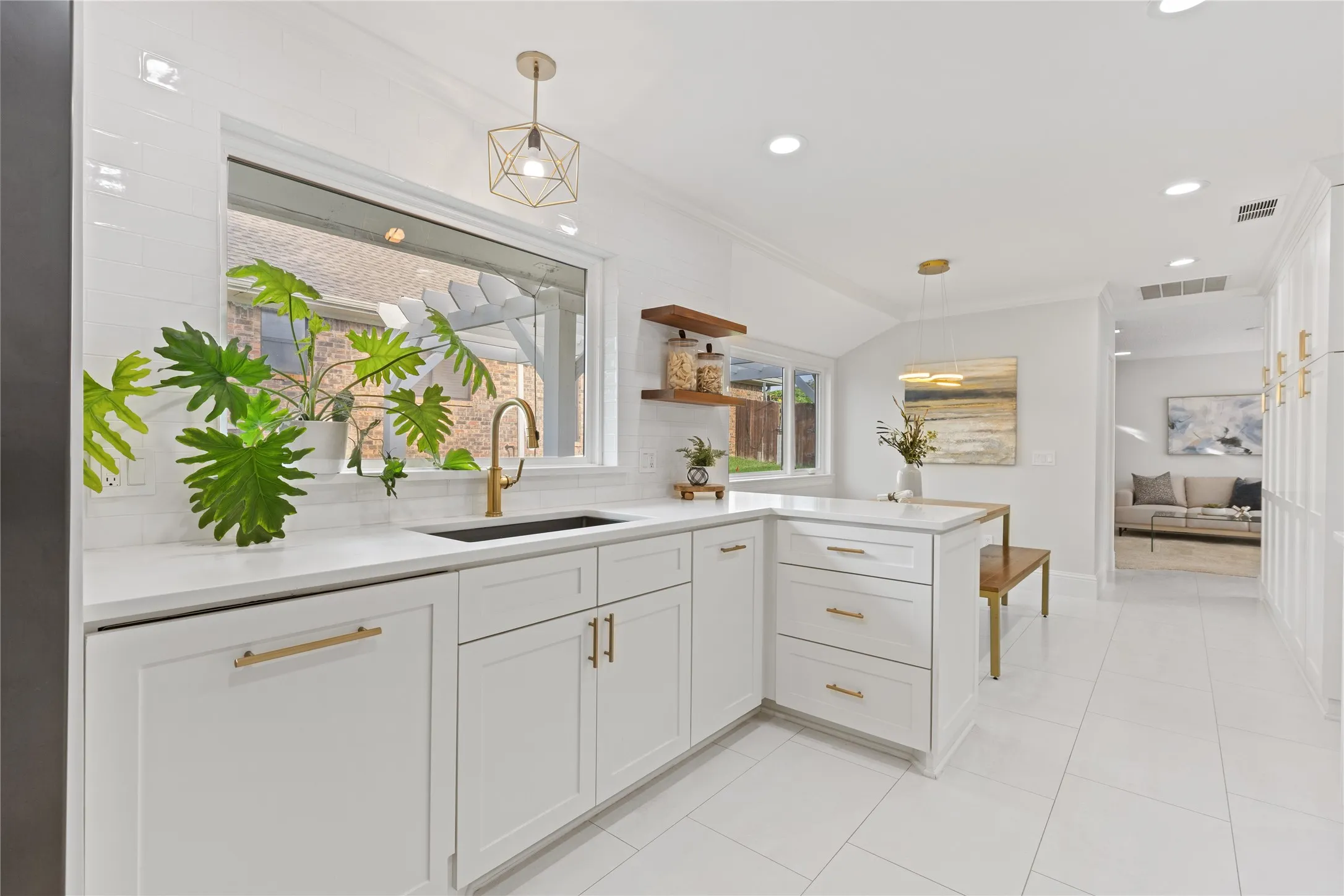 Single Family Residence For Sale in Collin County , 3549 Arbuckle Drive, Plano, Texas 75075, 4 Bedroom, 3 Bathroom, 2 Garage spaces, 2,313 Sqft, built in 1980, mls#21398647, Real Estate Agent in Plano, Homes For Sale in Collin county, Homes For Sale in Plano, Realtor in Plano Texas, Real Estate Brokerage Independent Realty Texas, Luminita Cordes Realtor