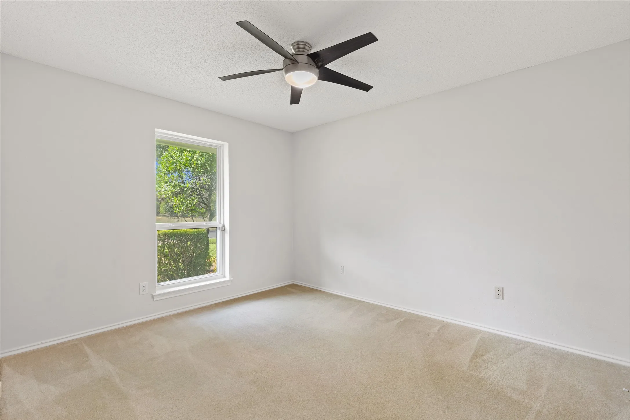 Single Family Residence For Sale in Collin County , 3549 Arbuckle Drive, Plano, Texas 75075, 4 Bedroom, 3 Bathroom, 2 Garage spaces, 2,313 Sqft, built in 1980, mls#21398647, Real Estate Agent in Plano, Homes For Sale in Collin county, Homes For Sale in Plano, Realtor in Plano Texas, Real Estate Brokerage Independent Realty Texas, Luminita Cordes Realtor