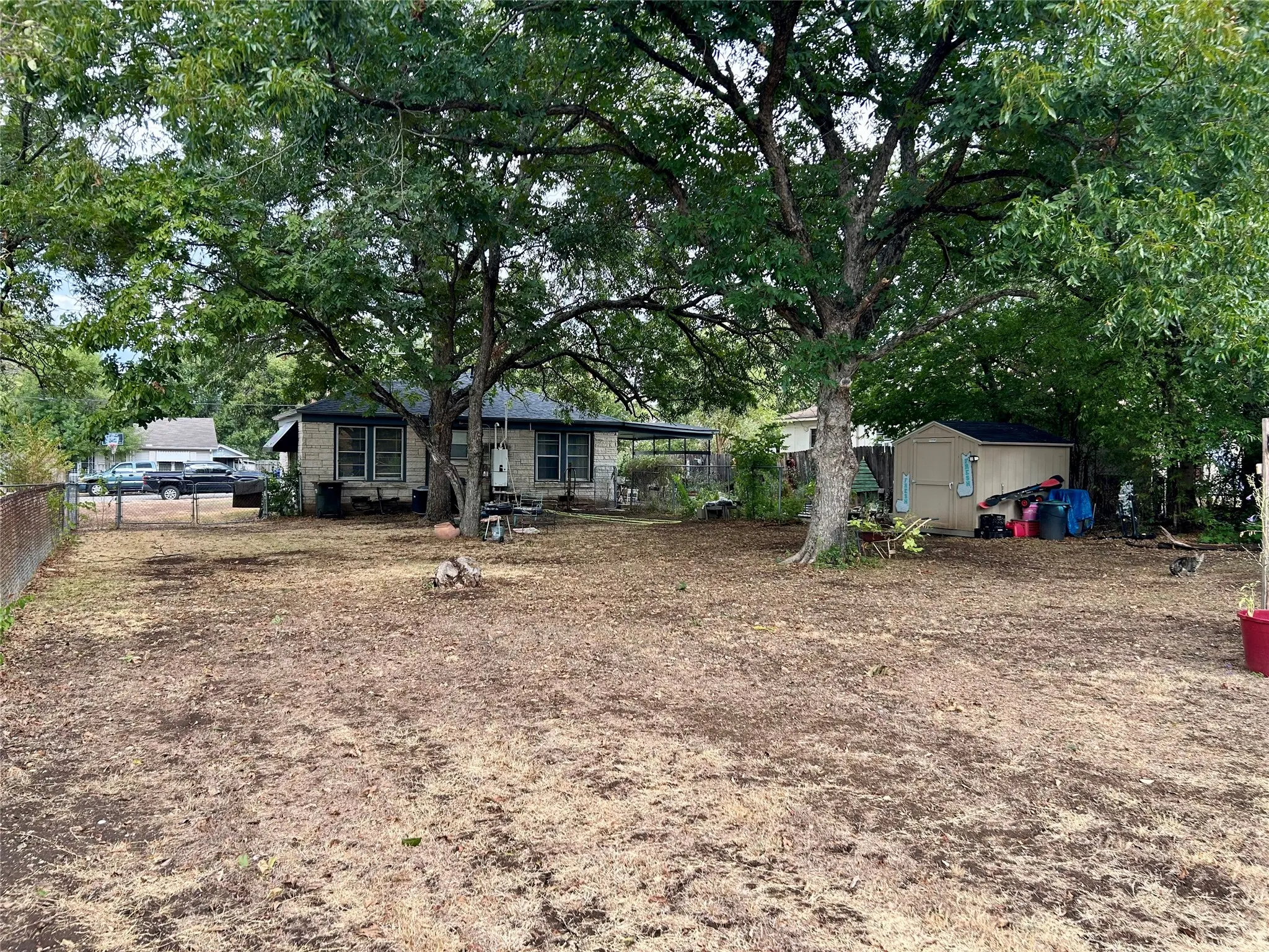 Single Family Residence For Sale in Mc Lennan County , 3428 N 27th Street, Waco, Texas 76708, 2 Bedroom, 1 Bathroom, Garage spaces, 883 Sqft, built in 1948, mls#21401025, Real Estate Agent in Waco, Homes For Sale in Mc Lennan county, Homes For Sale in Waco, Realtor in Waco Texas, Real Estate Brokerage Independent Realty Texas, Luminita Cordes Realtor
