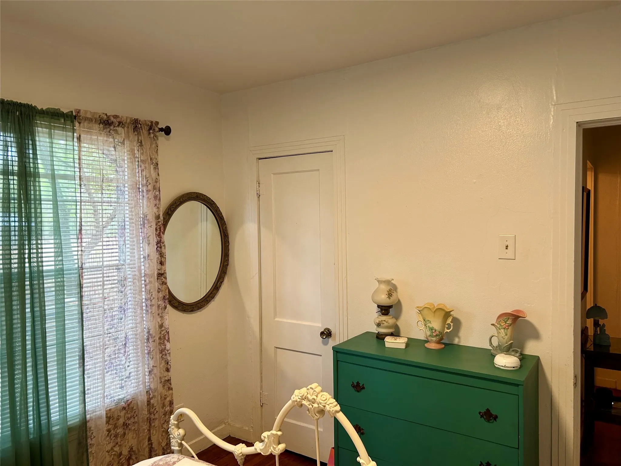 Single Family Residence For Sale in Mc Lennan County , 3428 N 27th Street, Waco, Texas 76708, 2 Bedroom, 1 Bathroom, Garage spaces, 883 Sqft, built in 1948, mls#21401025, Real Estate Agent in Waco, Homes For Sale in Mc Lennan county, Homes For Sale in Waco, Realtor in Waco Texas, Real Estate Brokerage Independent Realty Texas, Luminita Cordes Realtor