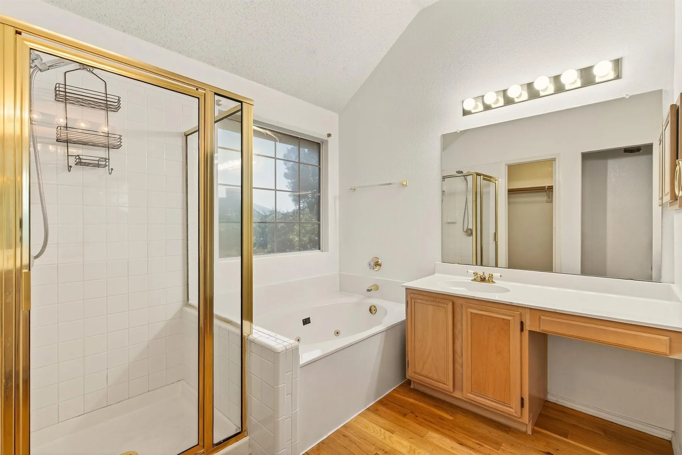 Single Family Residence For Rent in Collin County , 3100 Verbena Drive, Plano, Texas 75075, 3 Bedroom, 3 Bathroom, 2 Garage spaces, 2,043 Sqft, built in 1995, mls#21397151, Real Estate Agent in Plano, Homes For Rent in Collin county, Homes For Rent in Plano, Realtor in Plano Texas, Real Estate Brokerage Independent Realty Texas, Luminita Cordes Realtor