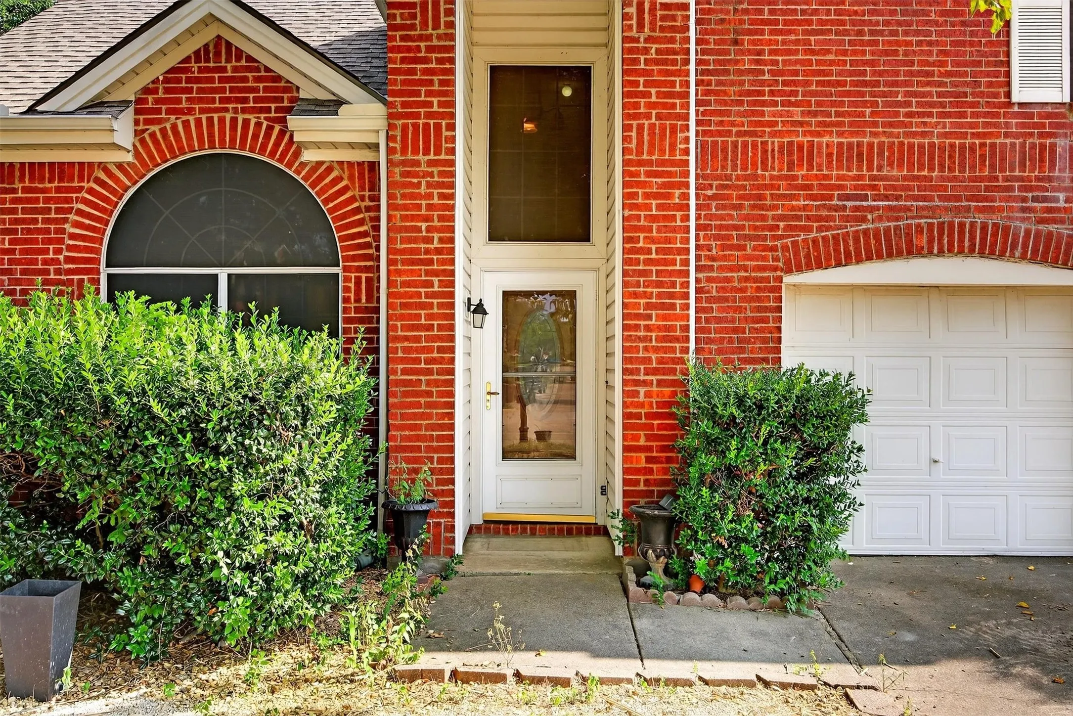Single Family Residence For Rent in Collin County , 3100 Verbena Drive, Plano, Texas 75075, 3 Bedroom, 3 Bathroom, 2 Garage spaces, 2,043 Sqft, built in 1995, mls#21397151, Real Estate Agent in Plano, Homes For Rent in Collin county, Homes For Rent in Plano, Realtor in Plano Texas, Real Estate Brokerage Independent Realty Texas, Luminita Cordes Realtor