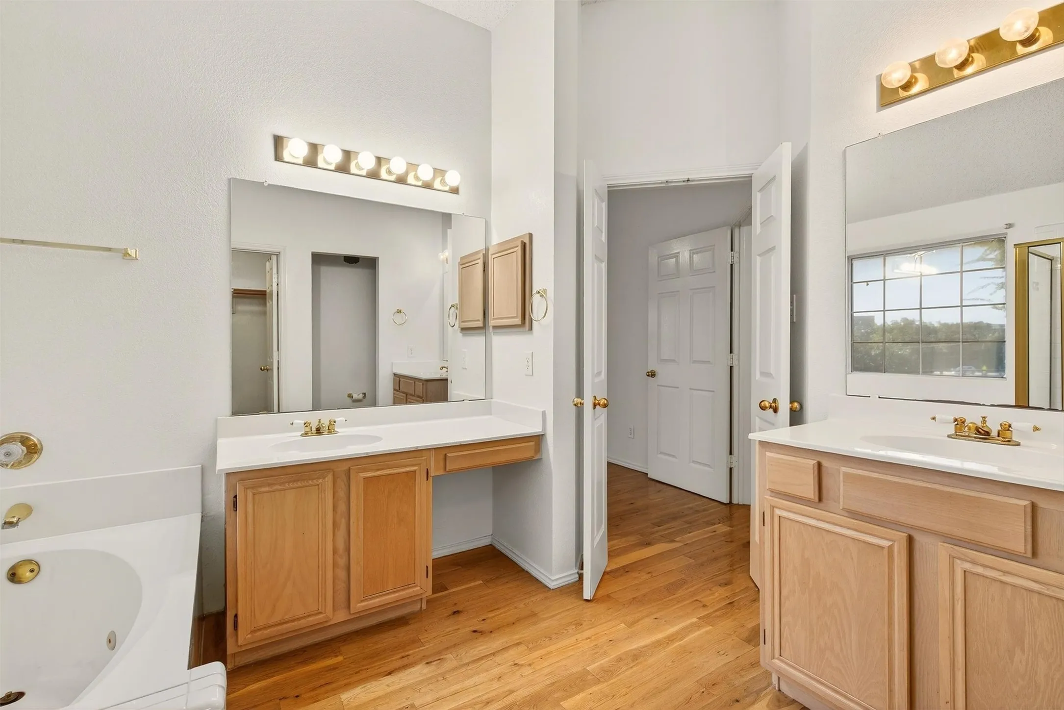 Single Family Residence For Rent in Collin County , 3100 Verbena Drive, Plano, Texas 75075, 3 Bedroom, 3 Bathroom, 2 Garage spaces, 2,043 Sqft, built in 1995, mls#21397151, Real Estate Agent in Plano, Homes For Rent in Collin county, Homes For Rent in Plano, Realtor in Plano Texas, Real Estate Brokerage Independent Realty Texas, Luminita Cordes Realtor