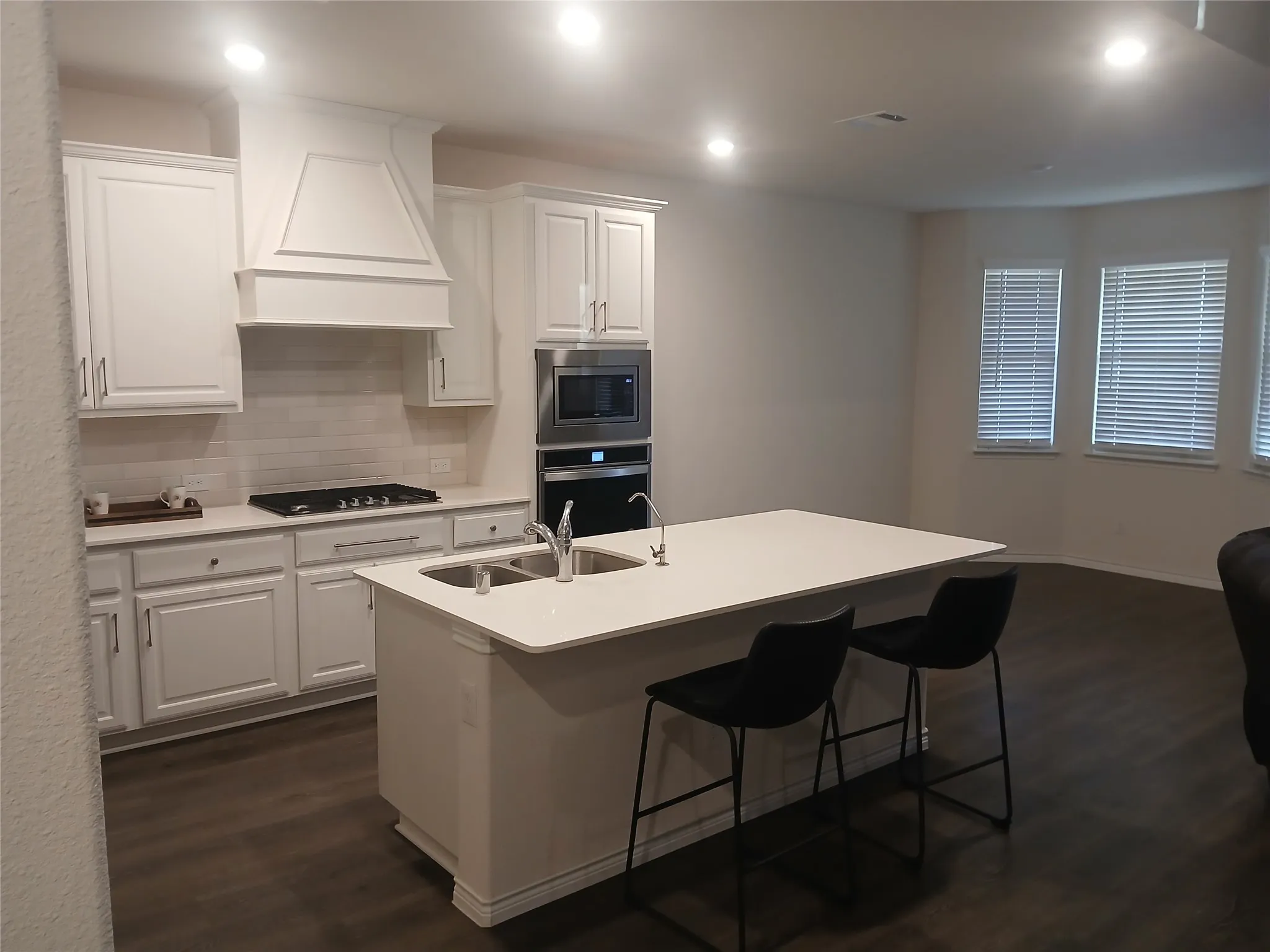 Single Family Residence For Sale in Kaufman County , 3943 Sidney Lane, Heath, Texas 75126, 4 Bedroom, 3 Bathroom, 2 Garage spaces, 2,539 Sqft, built in 2022, mls#21400267, Real Estate Agent in Heath, Homes For Sale in Kaufman county, Homes For Sale in Heath, Realtor in Heath Texas, Real Estate Brokerage Independent Realty Texas, Luminita Cordes Realtor