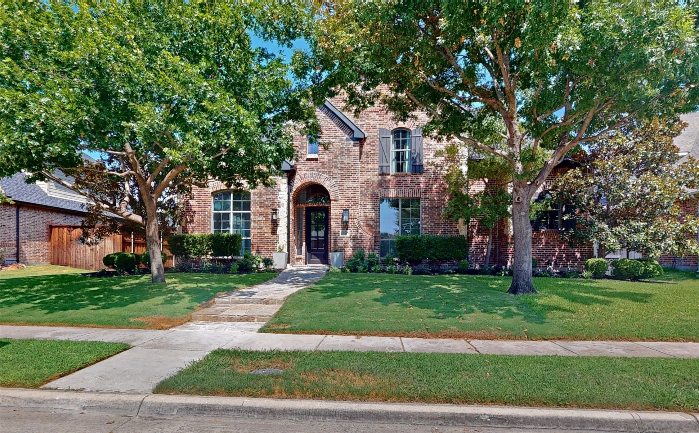 Single Family Residence For Sale in Denton County , 11546 Rio Grande Drive, Frisco, Texas 75033, 4 Bedroom, 4 Bathroom, 3 Garage spaces, 4,393 Sqft, built in 2003, mls#21401059, Real Estate Agent in Frisco, Homes For Sale in Denton county, Homes For Sale in Frisco, Realtor in Frisco Texas, Real Estate Brokerage Independent Realty Texas, Luminita Cordes Realtor