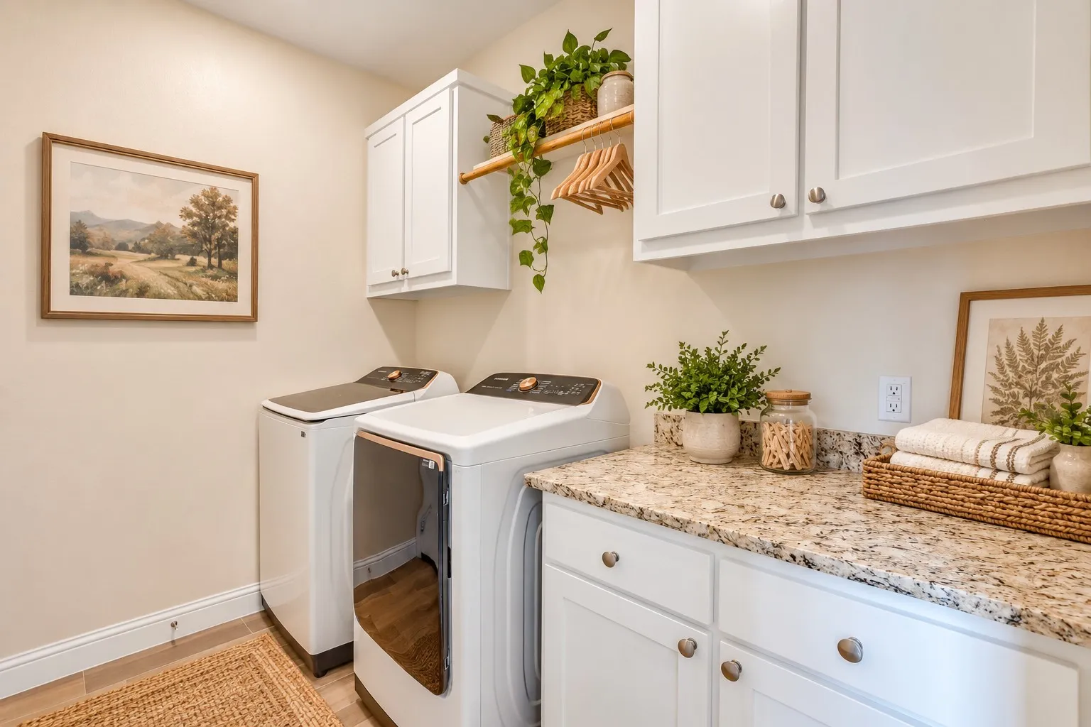 Single Family Residence For Sale in Somervell County , 167 Valley View, Glen Rose, Texas 76043, 5 Bedroom, 3 Bathroom, 2 Garage spaces, 2,629 Sqft, built in 2022, mls#21399196, Real Estate Agent in Glen Rose, Homes For Sale in Somervell county, Homes For Sale in Glen Rose, Realtor in Glen Rose Texas, Real Estate Brokerage Independent Realty Texas, Luminita Cordes Realtor