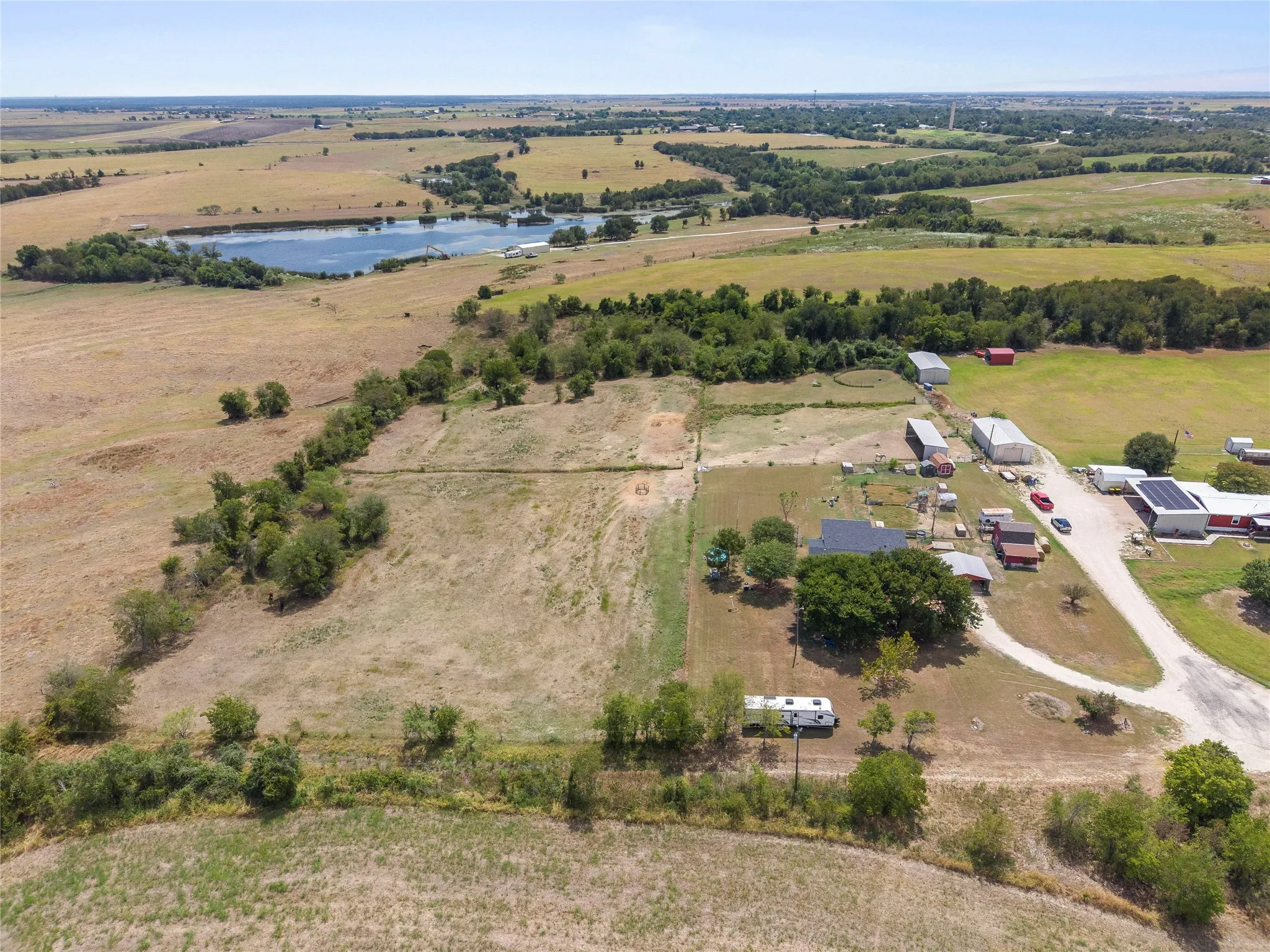 Manufactured Home For Sale in Falls County , 140 Private Road 801, Lott, Texas 76656, 3 Bedroom, 2 Bathroom, Garage spaces, 1,872 Sqft, built in 1997, mls#21401009, Real Estate Agent in Lott, Homes For Sale in Falls county, Homes For Sale in Lott, Realtor in Lott Texas, Real Estate Brokerage Independent Realty Texas, Luminita Cordes Realtor