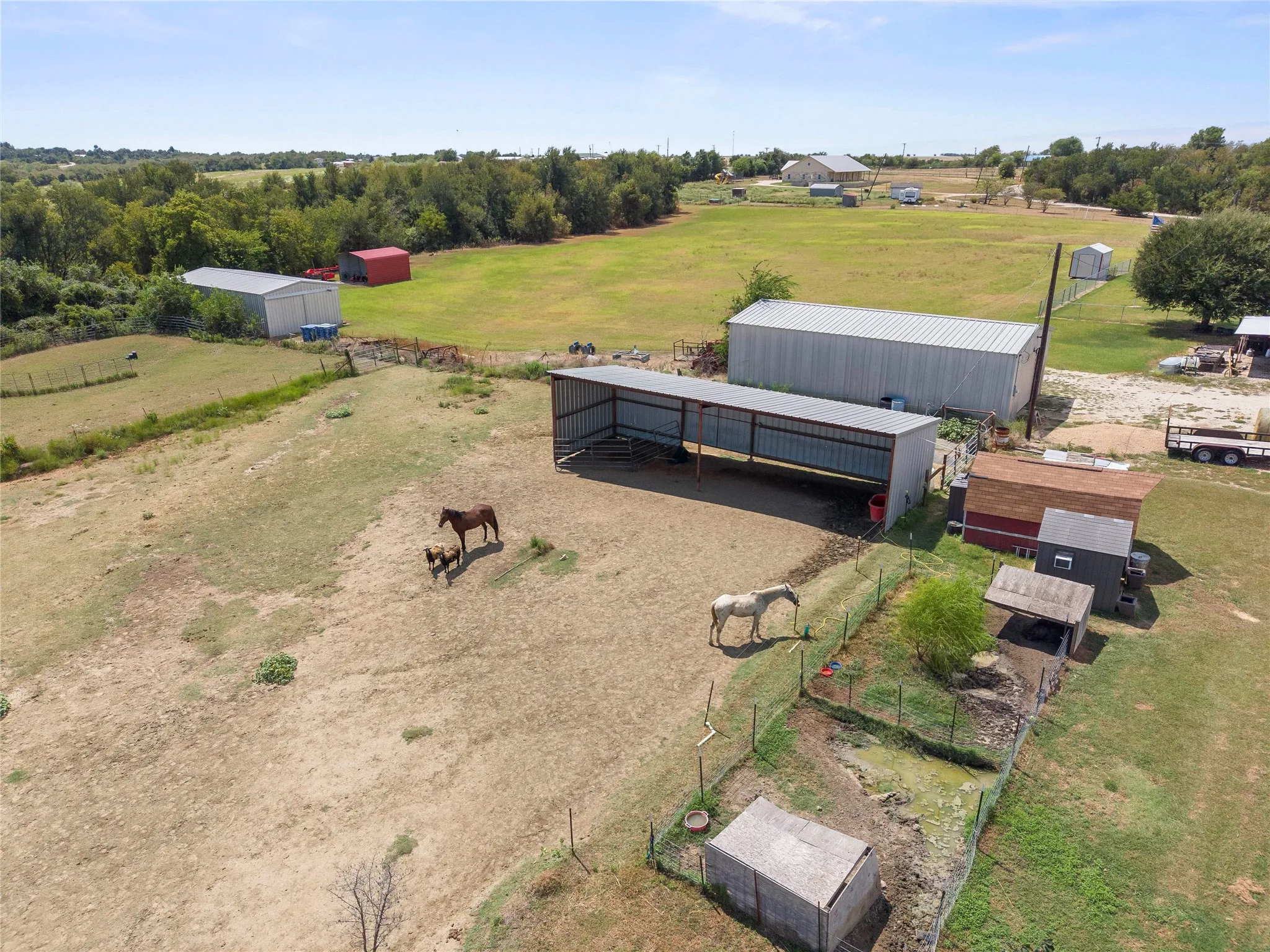 Manufactured Home For Sale in Falls County , 140 Private Road 801, Lott, Texas 76656, 3 Bedroom, 2 Bathroom, Garage spaces, 1,872 Sqft, built in 1997, mls#21401009, Real Estate Agent in Lott, Homes For Sale in Falls county, Homes For Sale in Lott, Realtor in Lott Texas, Real Estate Brokerage Independent Realty Texas, Luminita Cordes Realtor