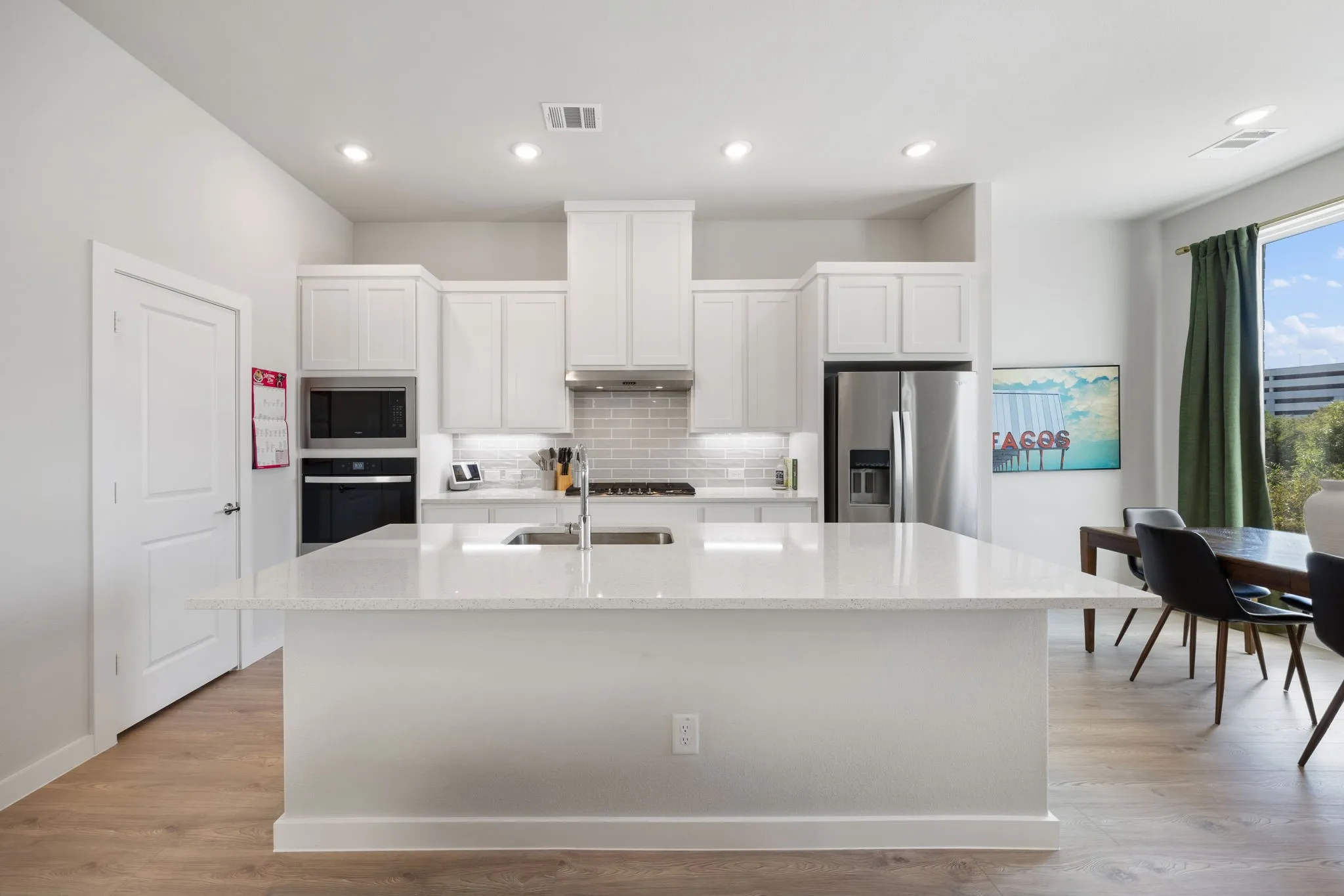 Townhouse For Sale in Collin County , 3464 Heritage Place, Richardson, Texas 75082, 3 Bedroom, 3 Bathroom, 2 Garage spaces, 2,142 Sqft, built in 2023, mls#21399271, Real Estate Agent in Richardson, Homes For Sale in Collin county, Homes For Sale in Richardson, Realtor in Richardson Texas, Real Estate Brokerage Independent Realty Texas, Luminita Cordes Realtor