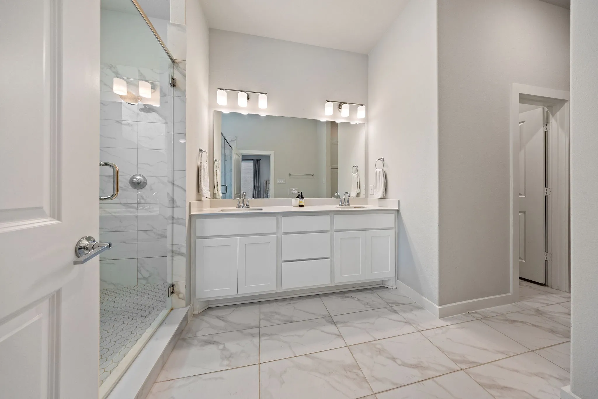 Townhouse For Sale in Collin County , 3464 Heritage Place, Richardson, Texas 75082, 3 Bedroom, 3 Bathroom, 2 Garage spaces, 2,142 Sqft, built in 2023, mls#21399271, Real Estate Agent in Richardson, Homes For Sale in Collin county, Homes For Sale in Richardson, Realtor in Richardson Texas, Real Estate Brokerage Independent Realty Texas, Luminita Cordes Realtor