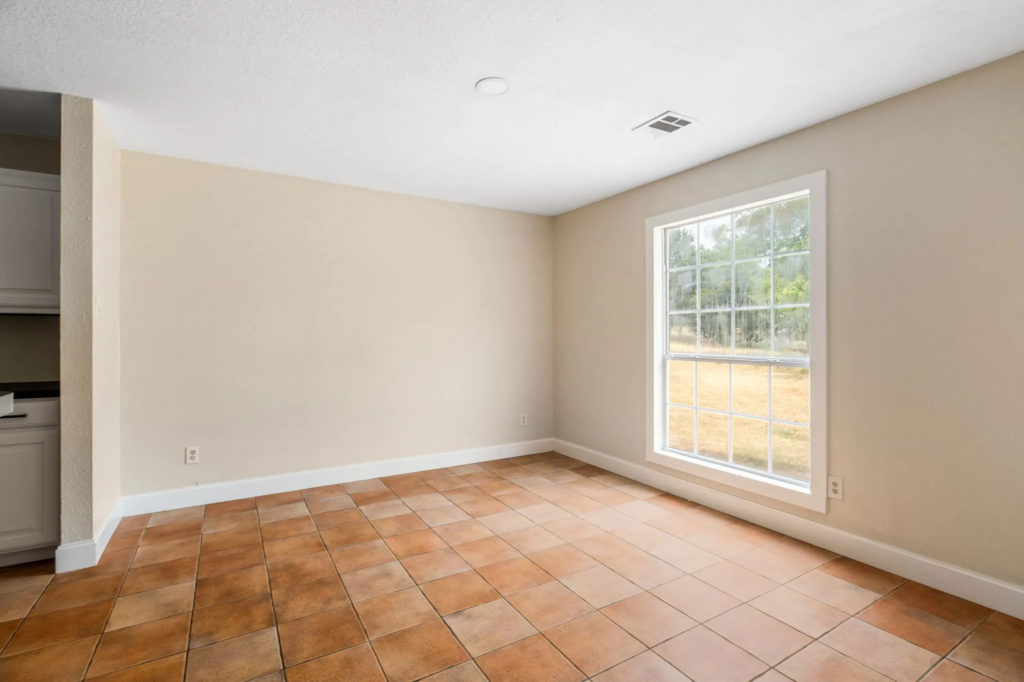 Single Family Residence For Sale in Hood County , 4600 Hunters Glen Court, Granbury, Texas 76048, 5 Bedroom, 4 Bathroom, Garage spaces, 2,376 Sqft, built in 2001, mls#21392213, Real Estate Agent in Granbury, Homes For Sale in Hood county, Homes For Sale in Granbury, Realtor in Granbury Texas, Real Estate Brokerage Independent Realty Texas, Luminita Cordes Realtor