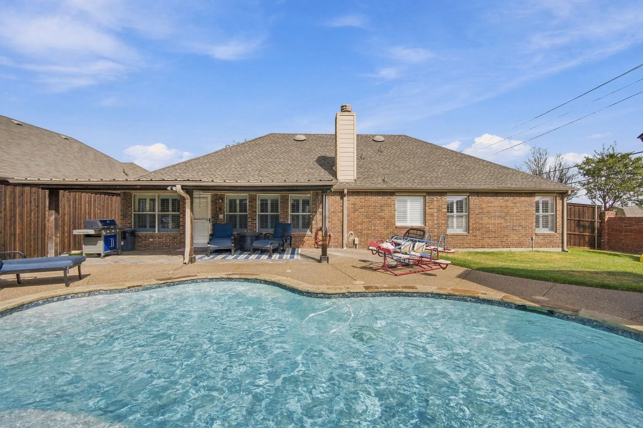 Single Family Residence For Sale in Ellis County , 501 Branchwood Drive, Midlothian, Texas 76065, 3 Bedroom, 2 Bathroom, 2 Garage spaces, 1,872 Sqft, built in 2005, mls#21385335, Real Estate Agent in Midlothian, Homes For Sale in Ellis county, Homes For Sale in Midlothian, Realtor in Midlothian Texas, Real Estate Brokerage Independent Realty Texas, Luminita Cordes Realtor