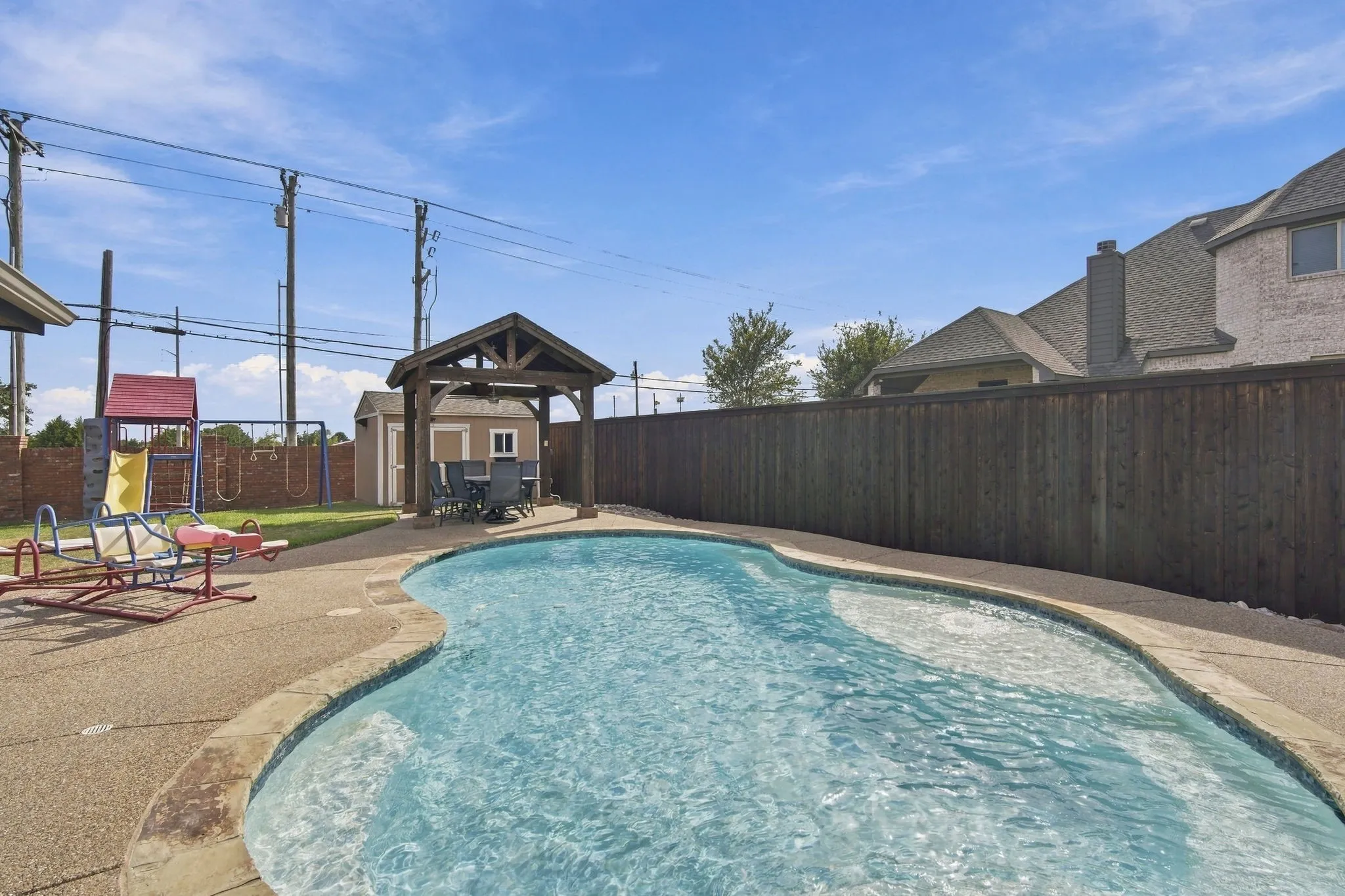 Single Family Residence For Sale in Ellis County , 501 Branchwood Drive, Midlothian, Texas 76065, 3 Bedroom, 2 Bathroom, 2 Garage spaces, 1,872 Sqft, built in 2005, mls#21385335, Real Estate Agent in Midlothian, Homes For Sale in Ellis county, Homes For Sale in Midlothian, Realtor in Midlothian Texas, Real Estate Brokerage Independent Realty Texas, Luminita Cordes Realtor