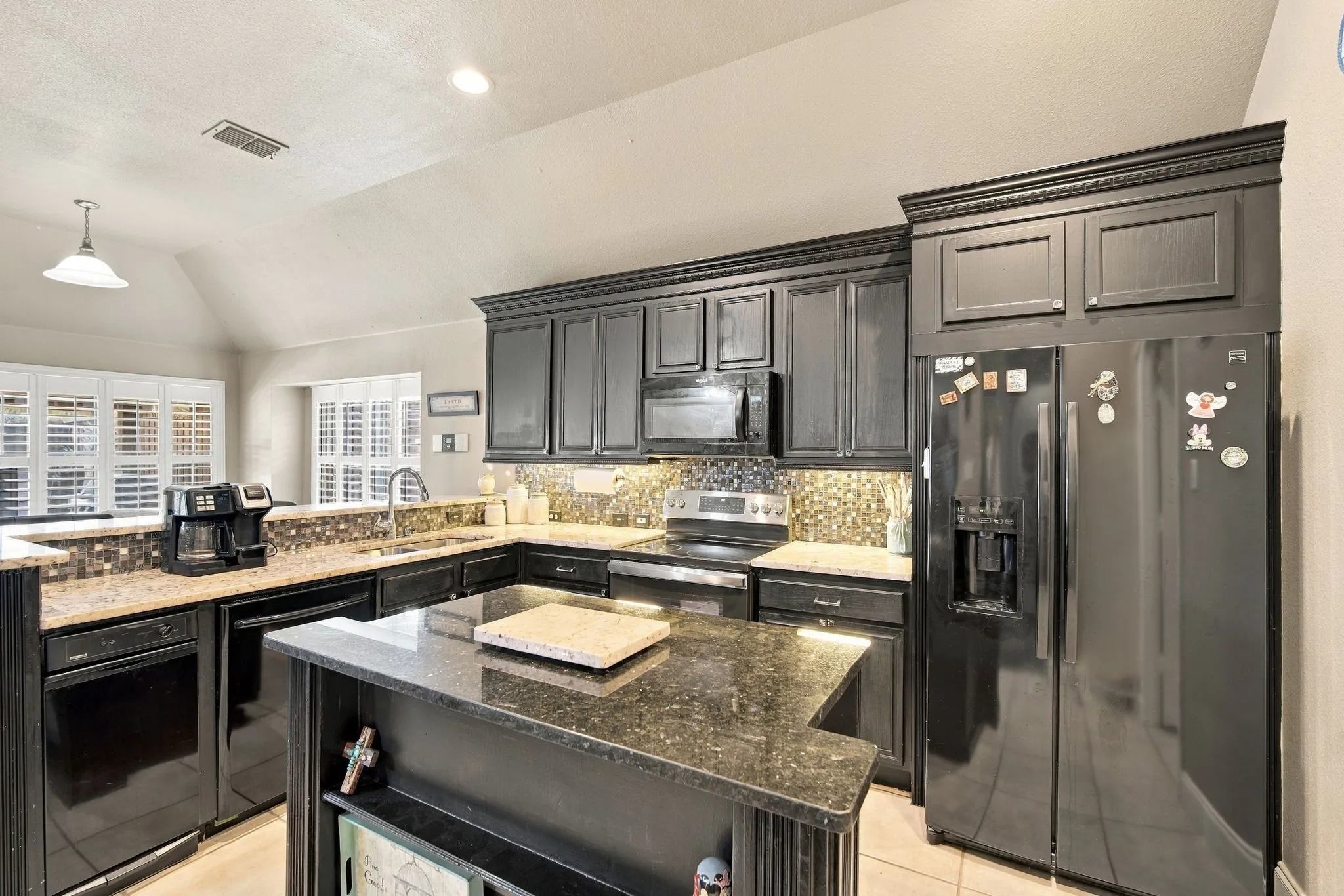 Single Family Residence For Sale in Ellis County , 501 Branchwood Drive, Midlothian, Texas 76065, 3 Bedroom, 2 Bathroom, 2 Garage spaces, 1,872 Sqft, built in 2005, mls#21385335, Real Estate Agent in Midlothian, Homes For Sale in Ellis county, Homes For Sale in Midlothian, Realtor in Midlothian Texas, Real Estate Brokerage Independent Realty Texas, Luminita Cordes Realtor