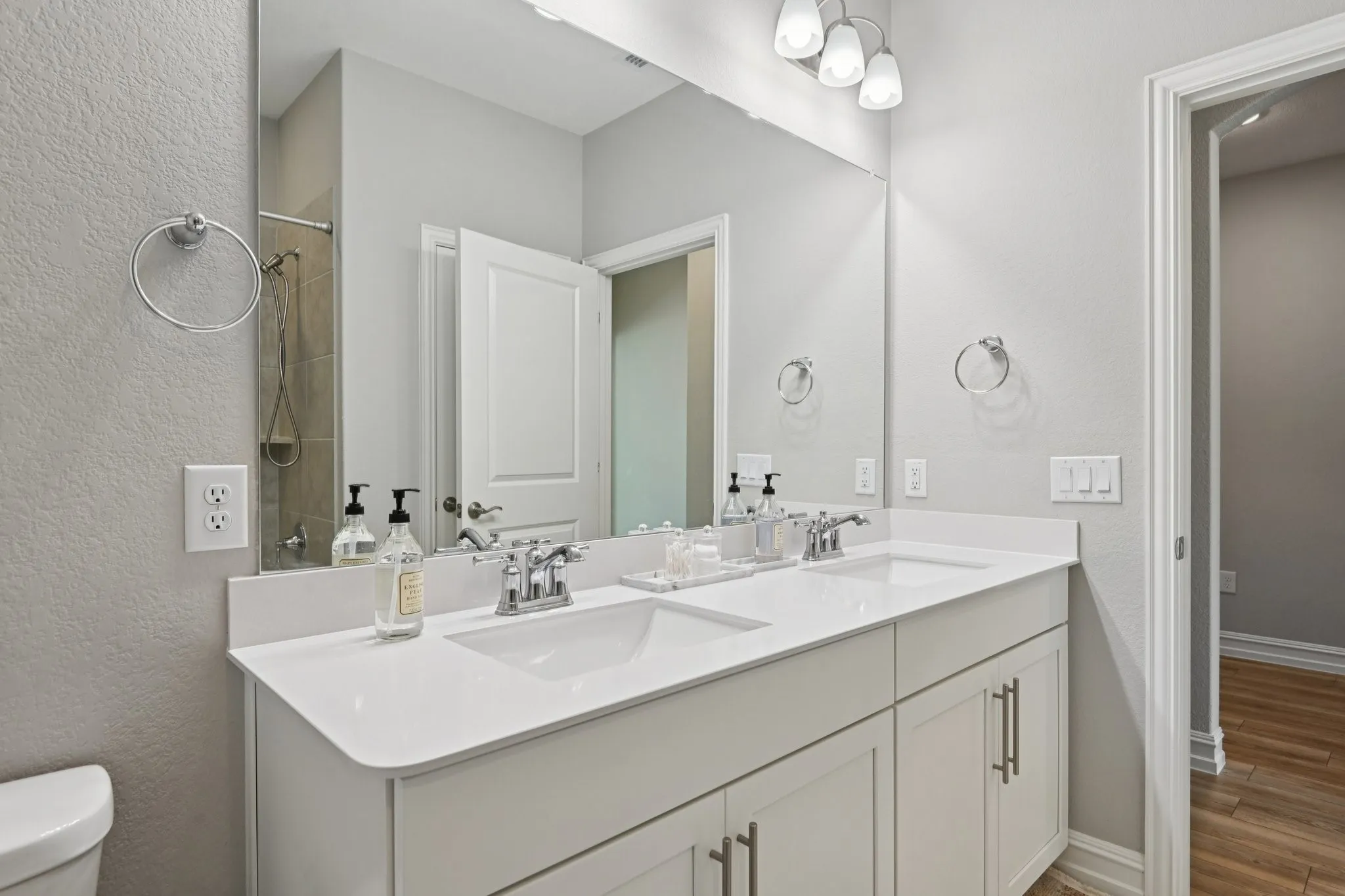 Single Family Residence For Sale in Denton County , 1521 Quentin Drive, Aubrey, Texas 76227, 3 Bedroom, 2 Bathroom, 2 Garage spaces, 1,815 Sqft, built in 2023, mls#21398439, Real Estate Agent in Aubrey, Homes For Sale in Denton county, Homes For Sale in Aubrey, Realtor in Aubrey Texas, Real Estate Brokerage Independent Realty Texas, Luminita Cordes Realtor