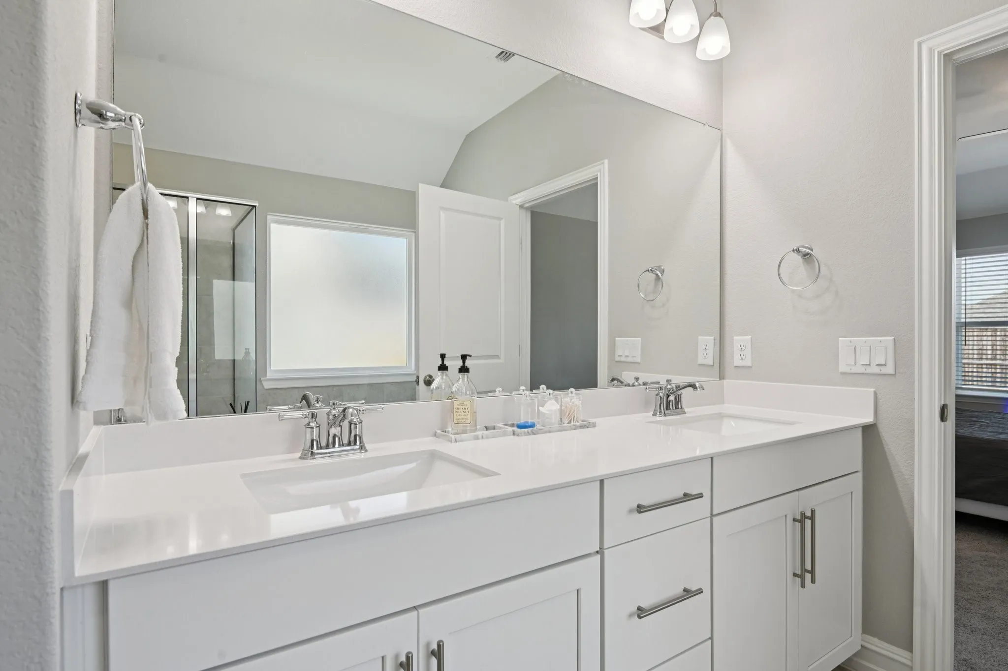 Single Family Residence For Sale in Denton County , 1521 Quentin Drive, Aubrey, Texas 76227, 3 Bedroom, 2 Bathroom, 2 Garage spaces, 1,815 Sqft, built in 2023, mls#21398439, Real Estate Agent in Aubrey, Homes For Sale in Denton county, Homes For Sale in Aubrey, Realtor in Aubrey Texas, Real Estate Brokerage Independent Realty Texas, Luminita Cordes Realtor
