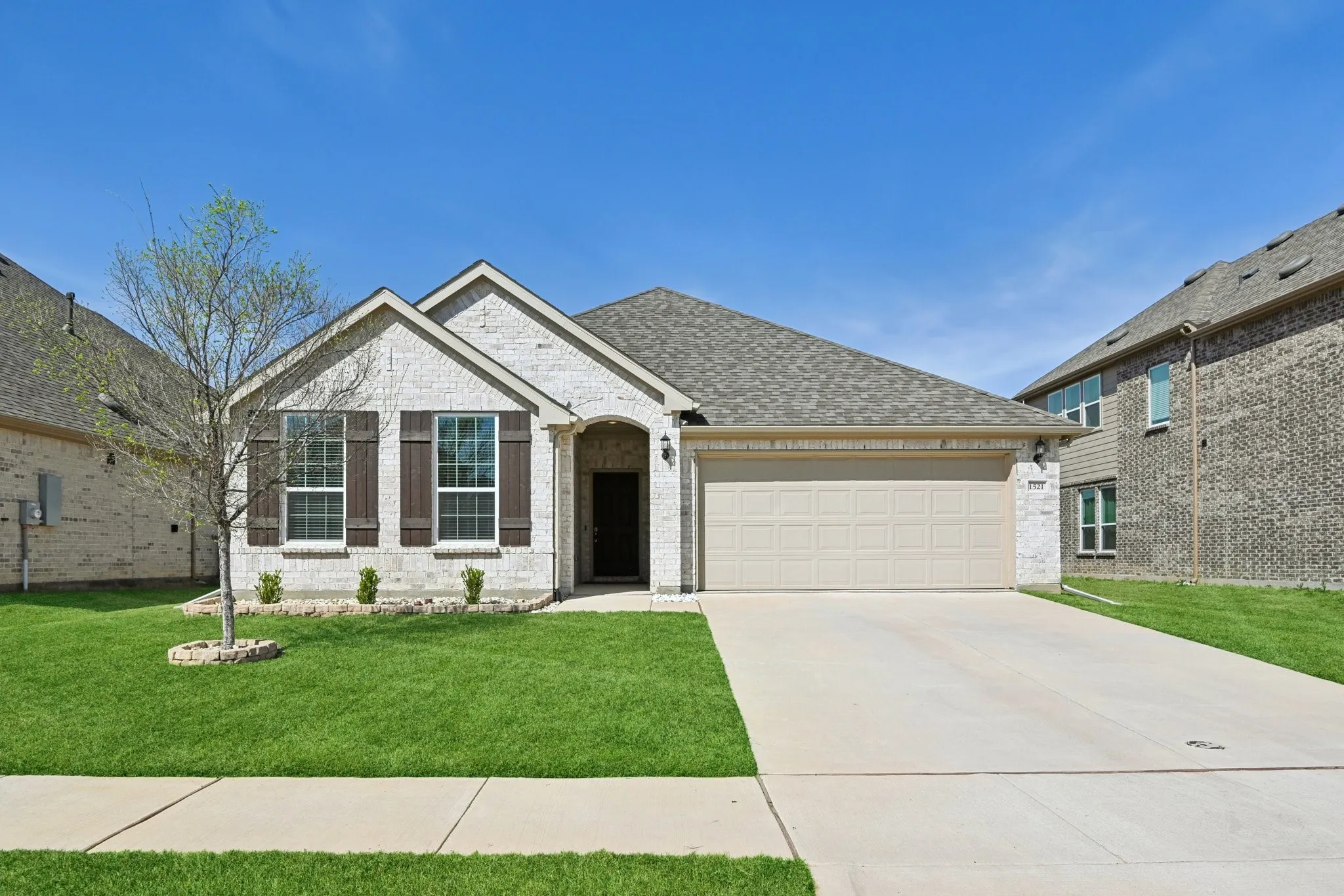 Single Family Residence For Sale in Denton County , 1521 Quentin Drive, Aubrey, Texas 76227, 3 Bedroom, 2 Bathroom, 2 Garage spaces, 1,815 Sqft, built in 2023, mls#21398439, Real Estate Agent in Aubrey, Homes For Sale in Denton county, Homes For Sale in Aubrey, Realtor in Aubrey Texas, Real Estate Brokerage Independent Realty Texas, Luminita Cordes Realtor