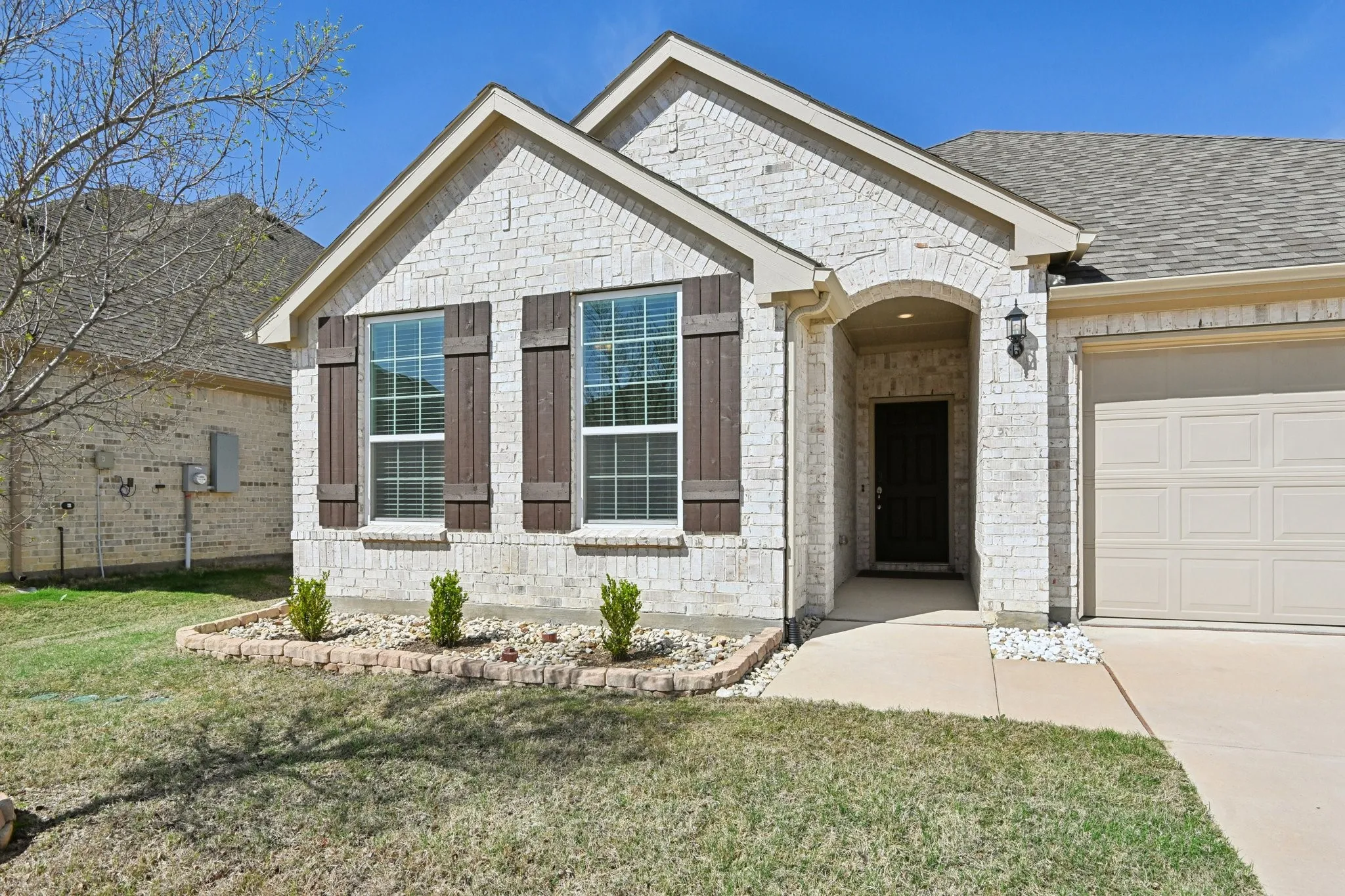 Single Family Residence For Sale in Denton County , 1521 Quentin Drive, Aubrey, Texas 76227, 3 Bedroom, 2 Bathroom, 2 Garage spaces, 1,815 Sqft, built in 2023, mls#21398439, Real Estate Agent in Aubrey, Homes For Sale in Denton county, Homes For Sale in Aubrey, Realtor in Aubrey Texas, Real Estate Brokerage Independent Realty Texas, Luminita Cordes Realtor