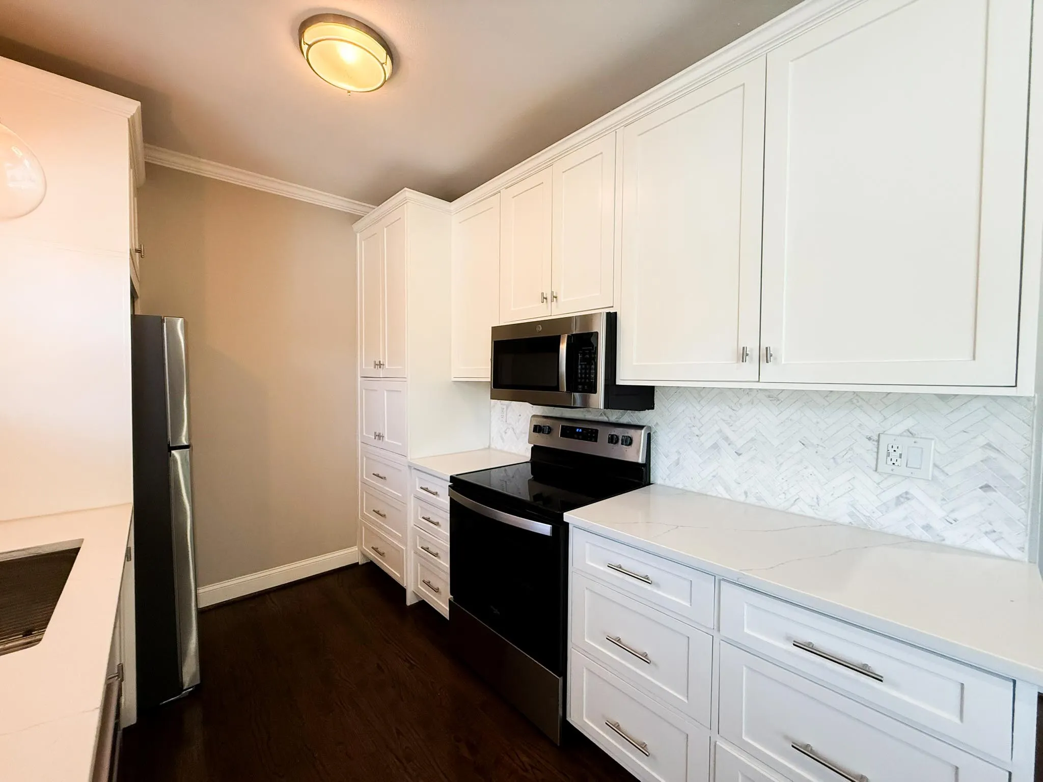 Quadruplex For Rent in Dallas County , 4114 Junius Street B, Dallas, Texas 75246, 1 Bedroom, 1 Bathroom, Garage spaces, 1,042 Sqft, built in 1924, mls#21401068, Real Estate Agent in Dallas, Homes For Rent in Dallas county, Homes For Rent in Dallas, Realtor in Dallas Texas, Real Estate Brokerage Independent Realty Texas, Luminita Cordes Realtor